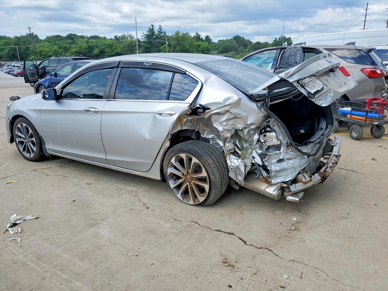 2015 Honda Accord Sport Silver vin: 1HGCR2F59FA057142