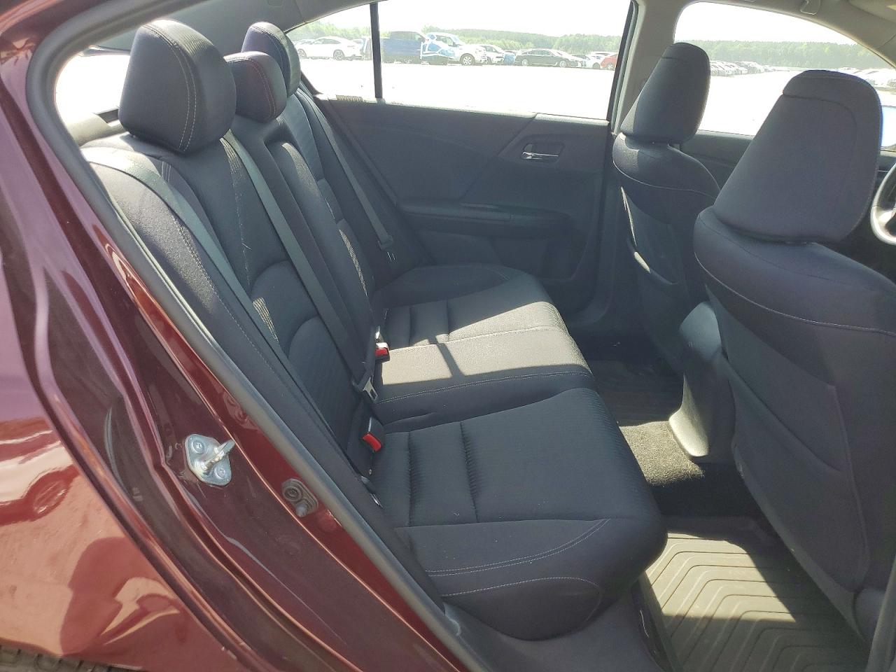 2015 Honda Accord Sport Burgundy vin: 1HGCR2F59FA093431