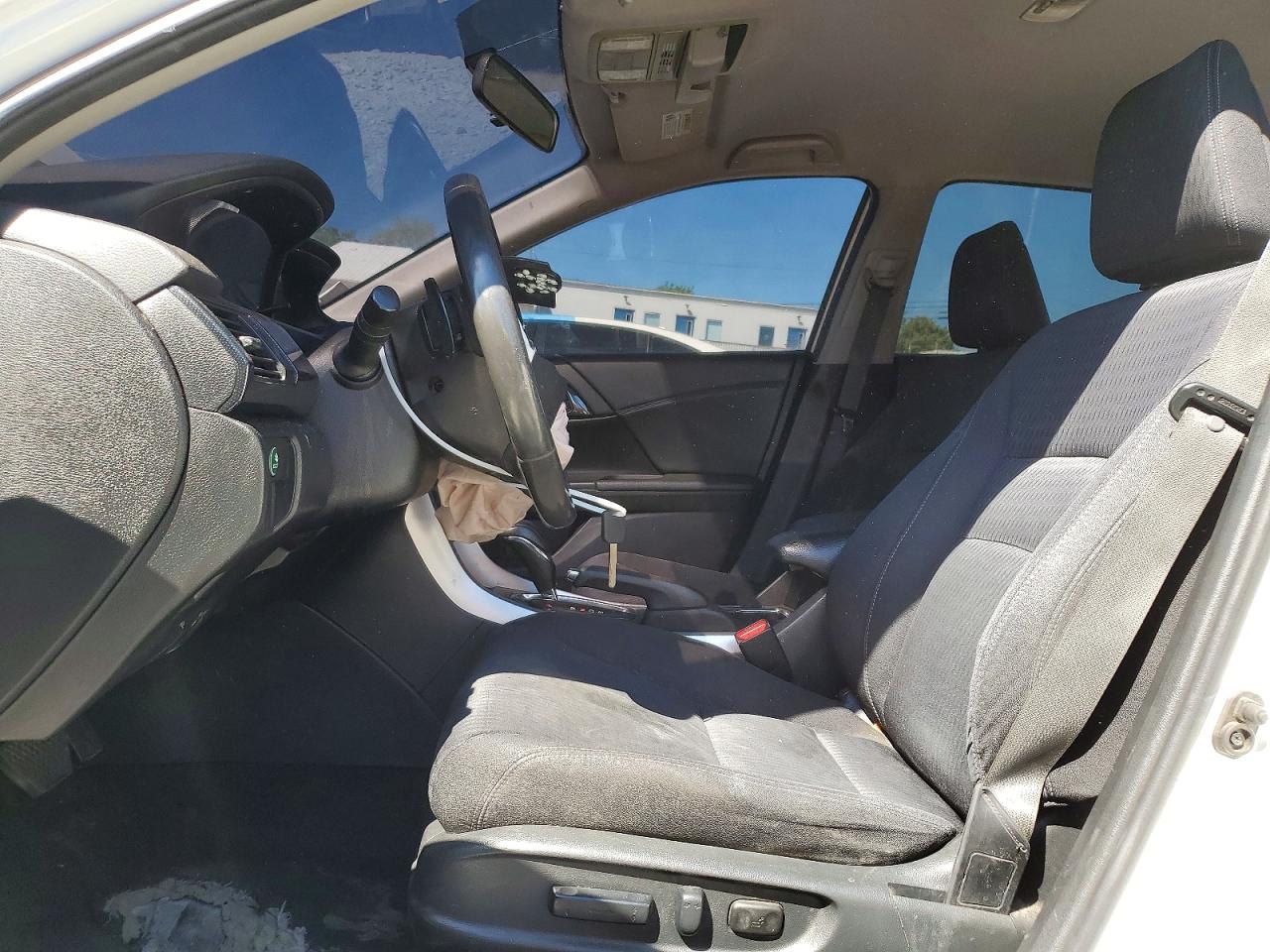 2015 Honda Accord Sport White vin: 1HGCR2F59FA102225