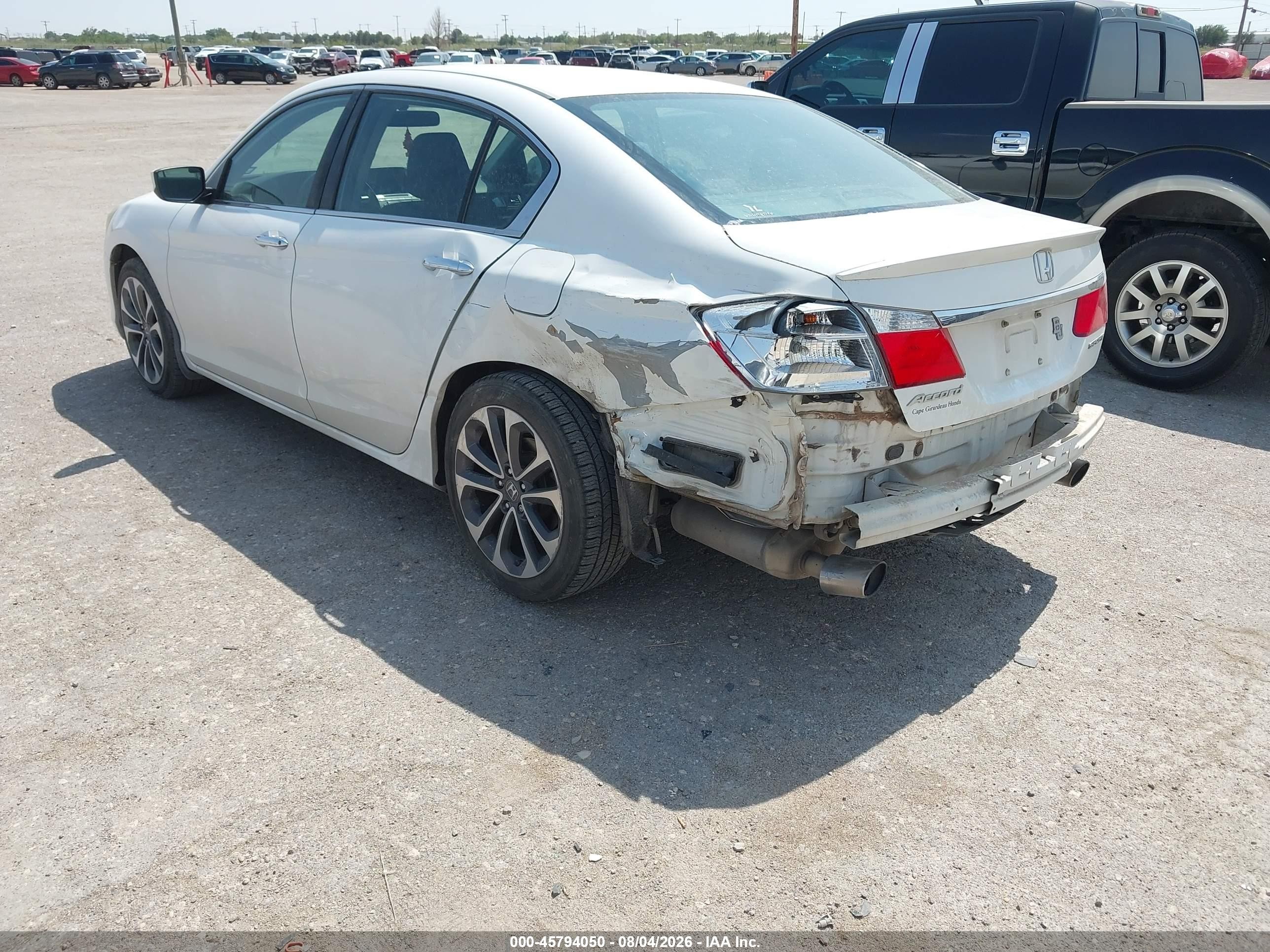 2015 Honda Accord Sport White vin: 1HGCR2F59FA172890