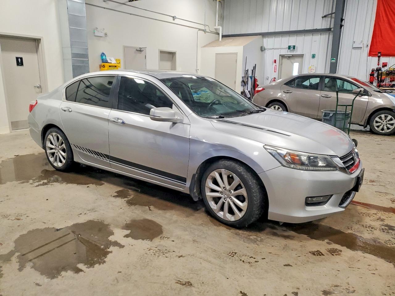 2015 Honda Accord Sport Silver vin: 1HGCR2F59FA808546