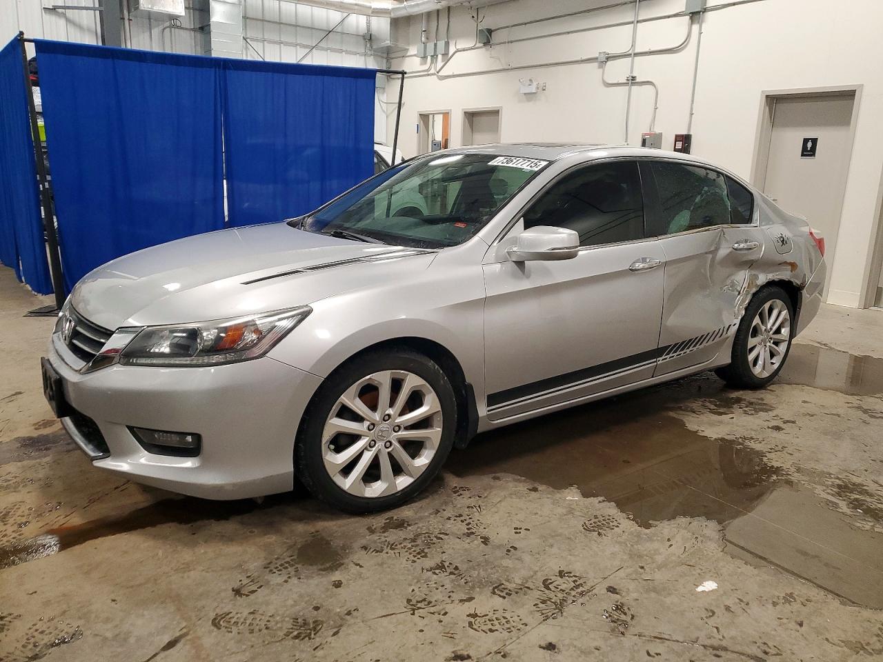 2015 Honda Accord Sport Silver vin: 1HGCR2F59FA808546