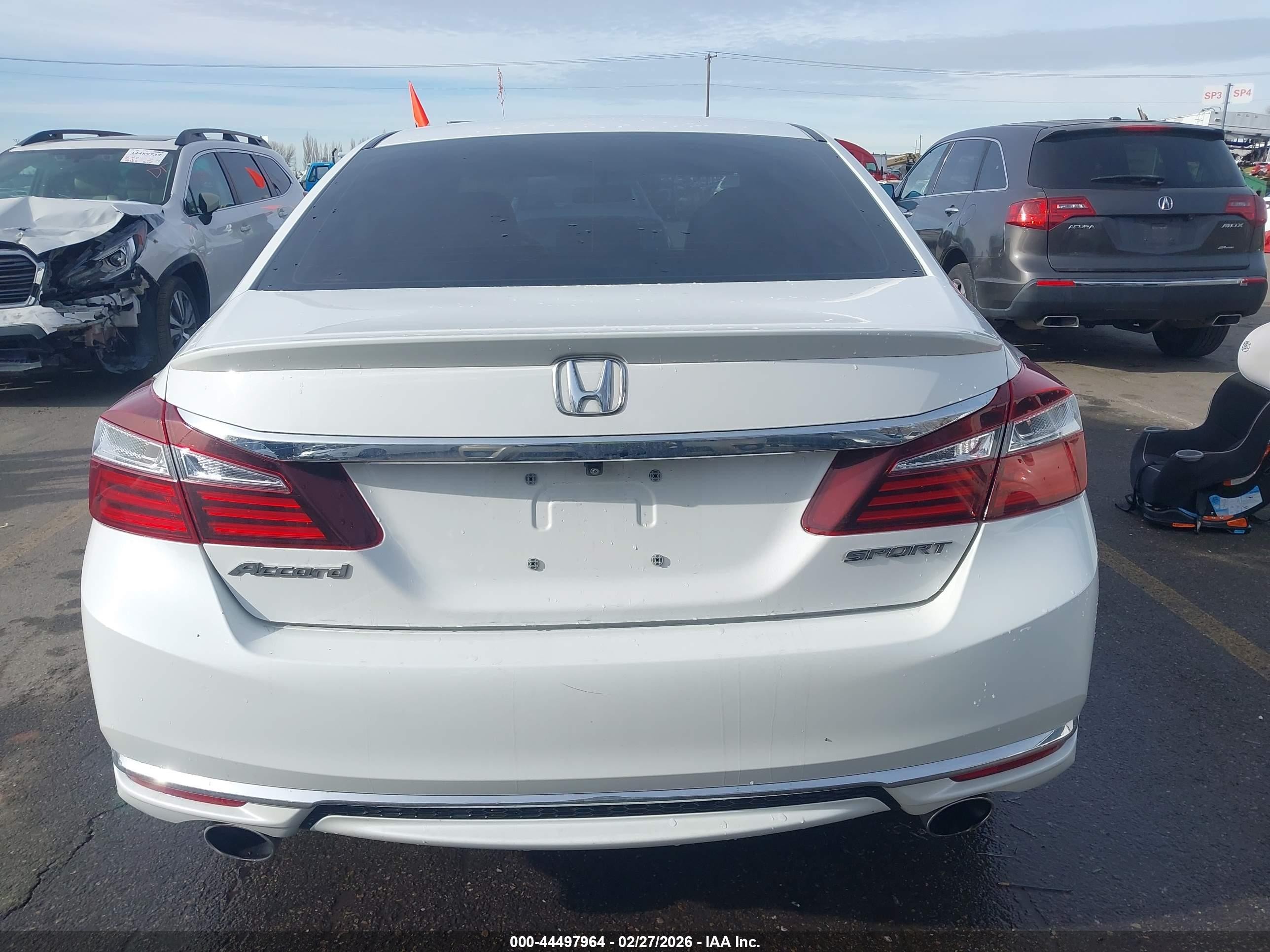 2016 Honda Accord Sport White vin: 1HGCR2F59GA113873