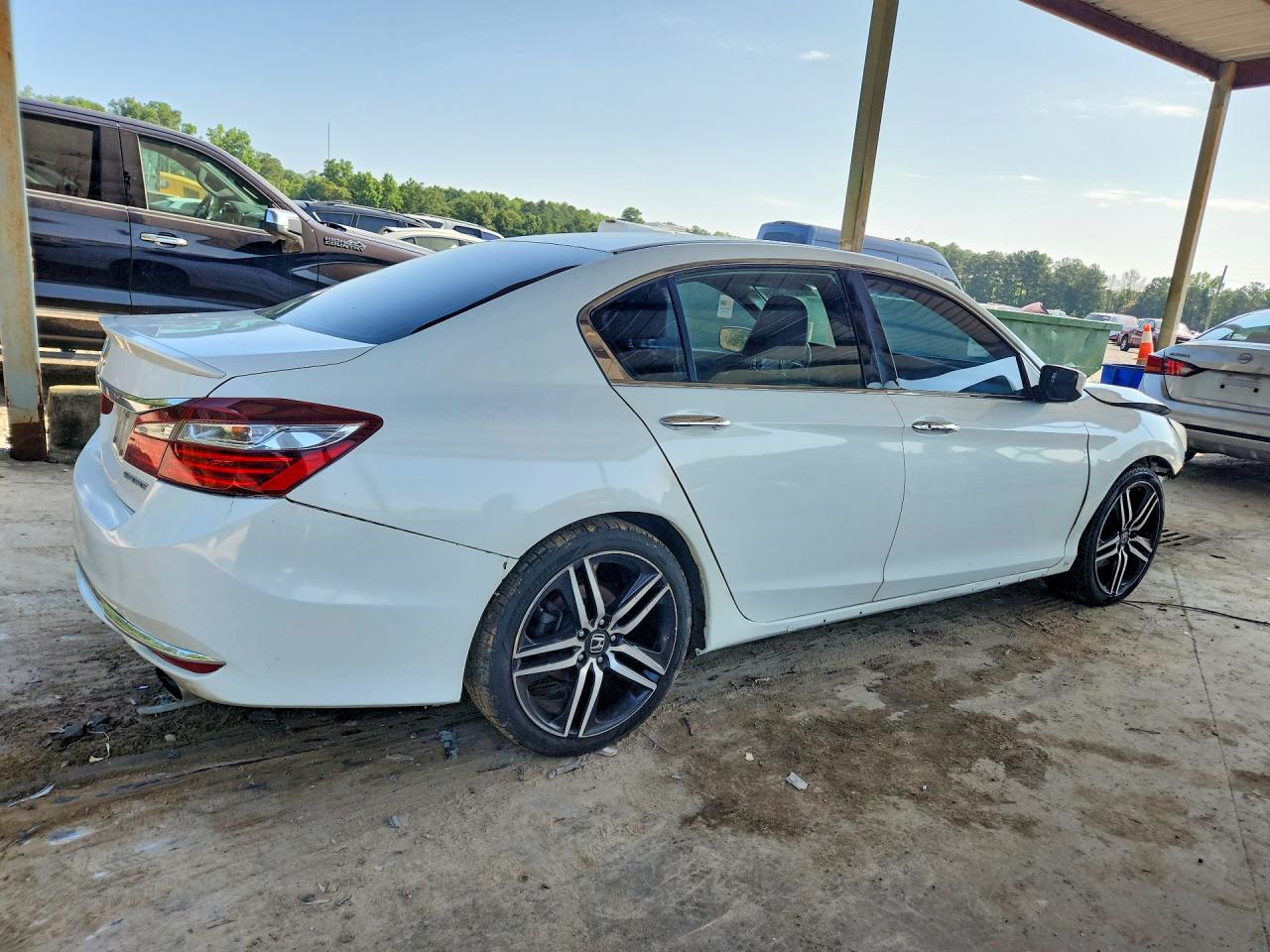 2017 Honda Accord Sport White vin: 1HGCR2F59HA133946