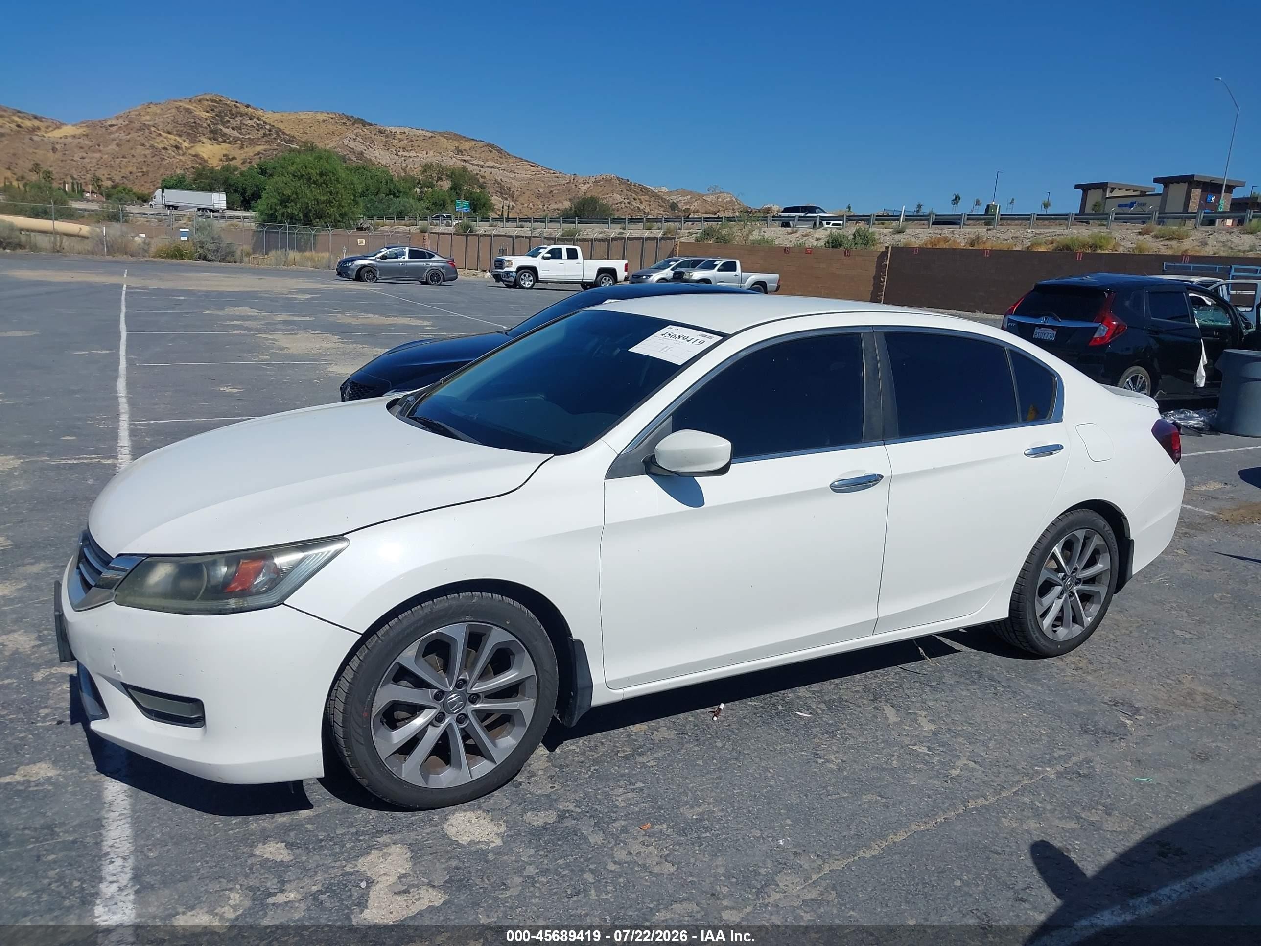 2014 Honda Accord Sport White vin: 1HGCR2F5XEA234375