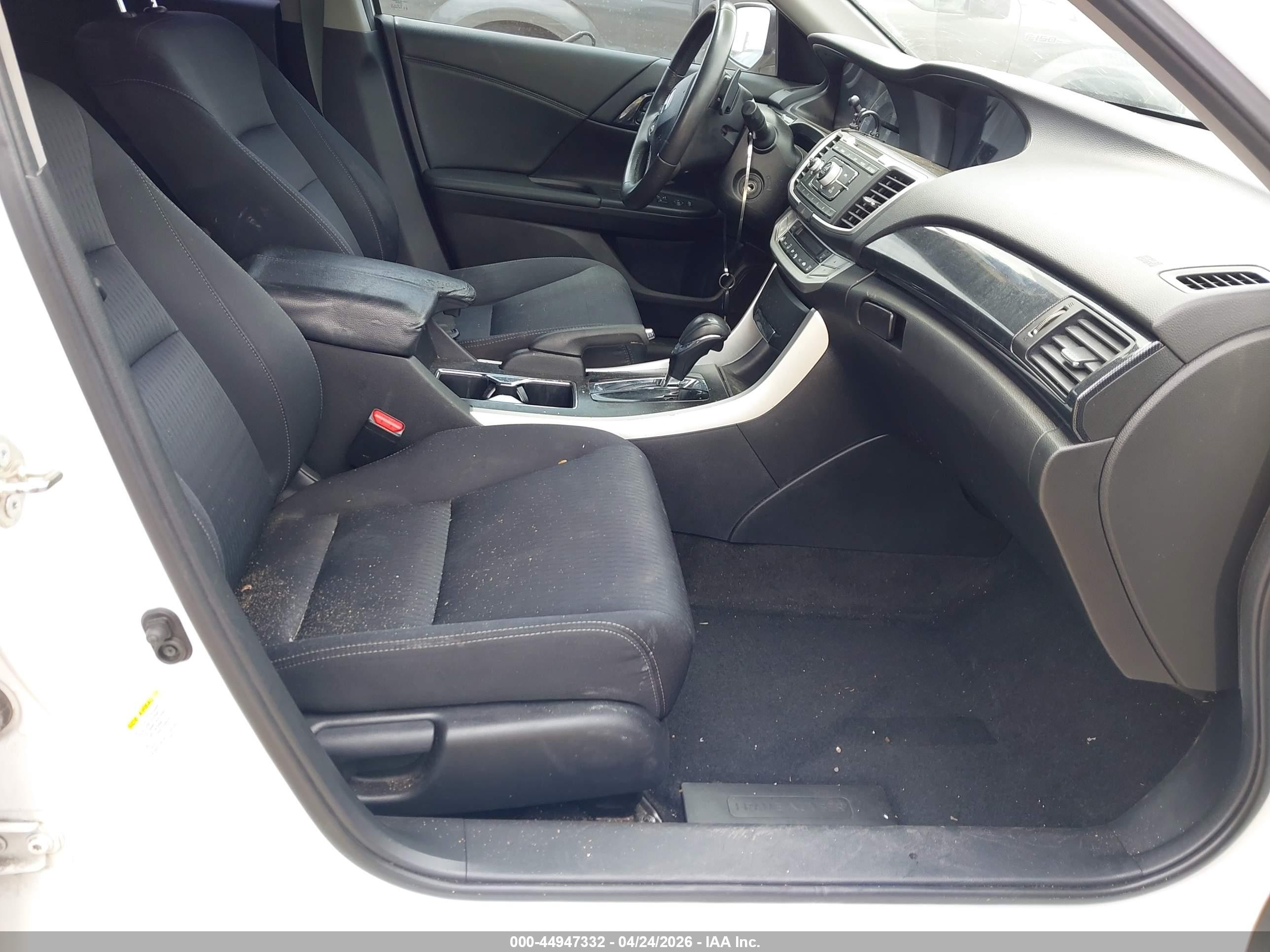 2015 Honda Accord Sport Белый vin: 1HGCR2F5XFA000402