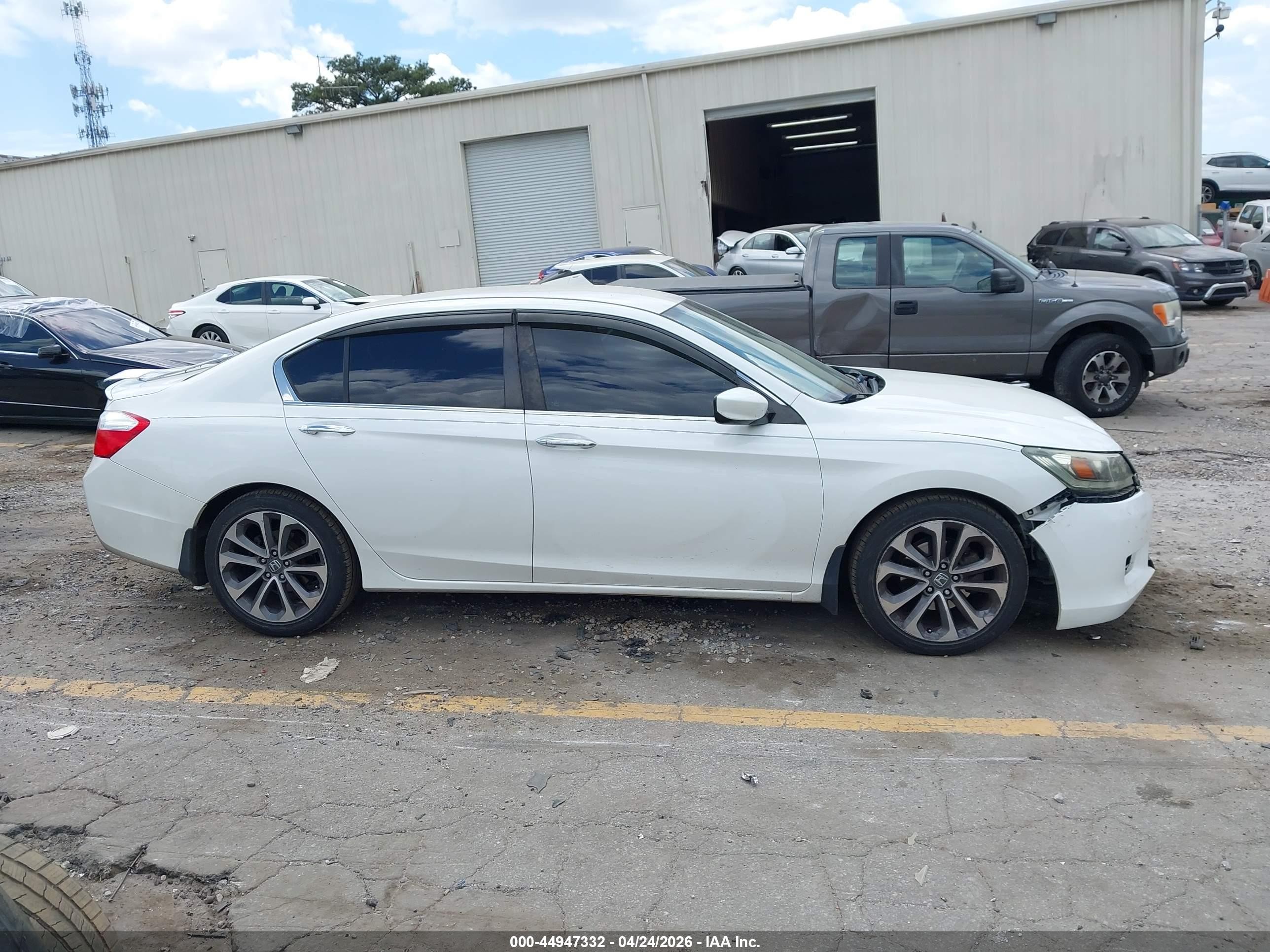2015 Honda Accord Sport Белый vin: 1HGCR2F5XFA000402