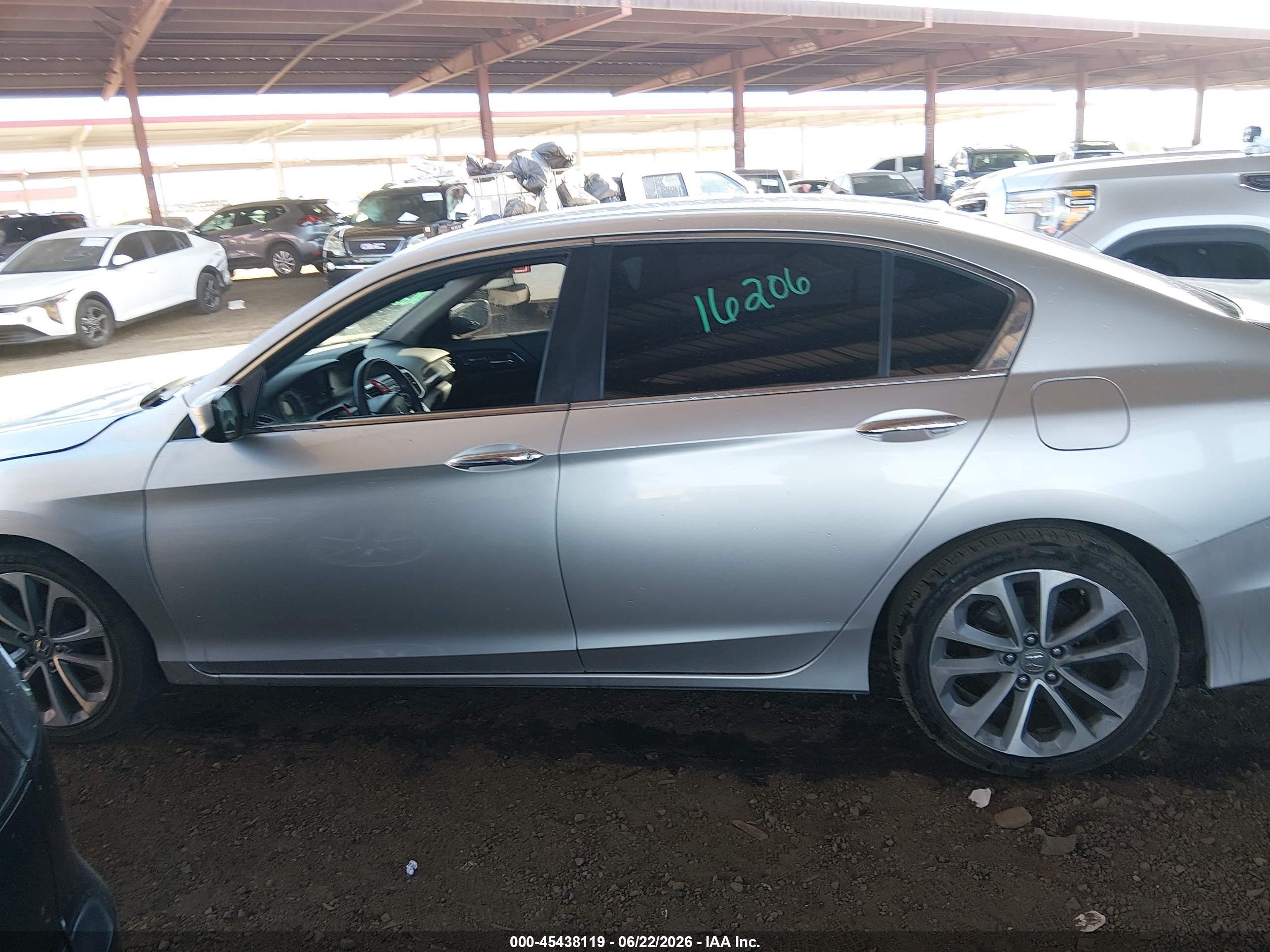 2015 Honda Accord Sport Silver vin: 1HGCR2F5XFA037370