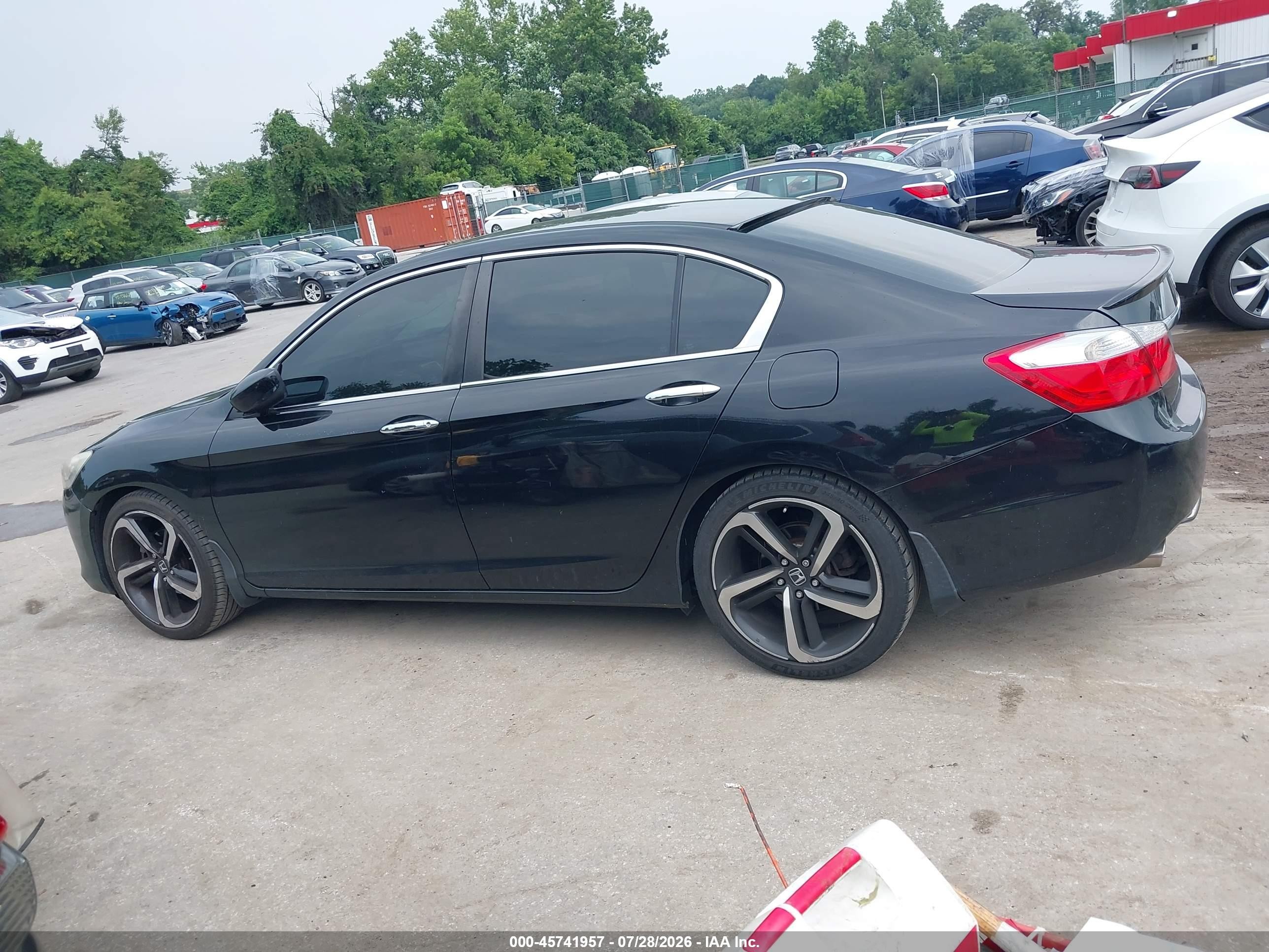 2015 Honda Accord Sport Black vin: 1HGCR2F5XFA049955