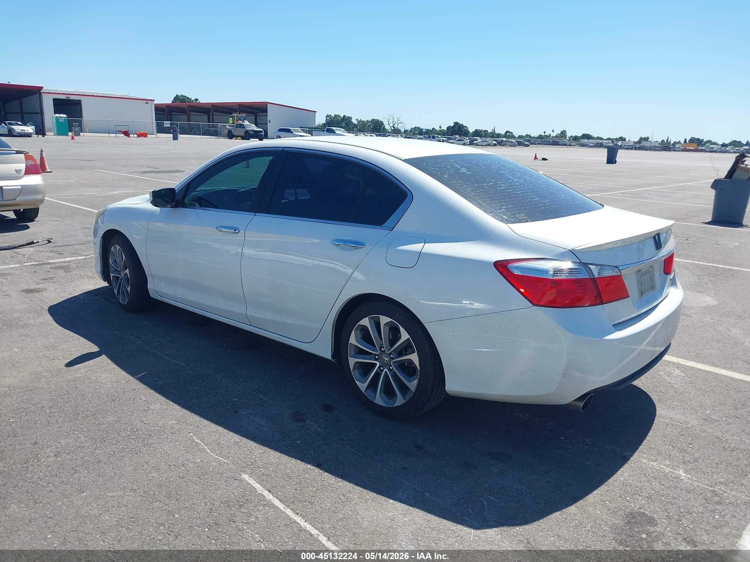 2015 Honda Accord Sport White vin: 1HGCR2F5XFA145052