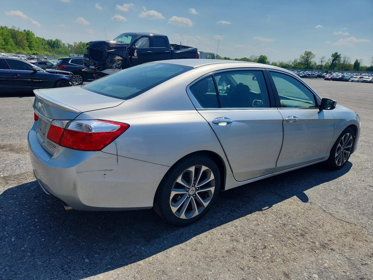 2015 Honda Accord Sport Silver vin: 1HGCR2F5XFA145147
