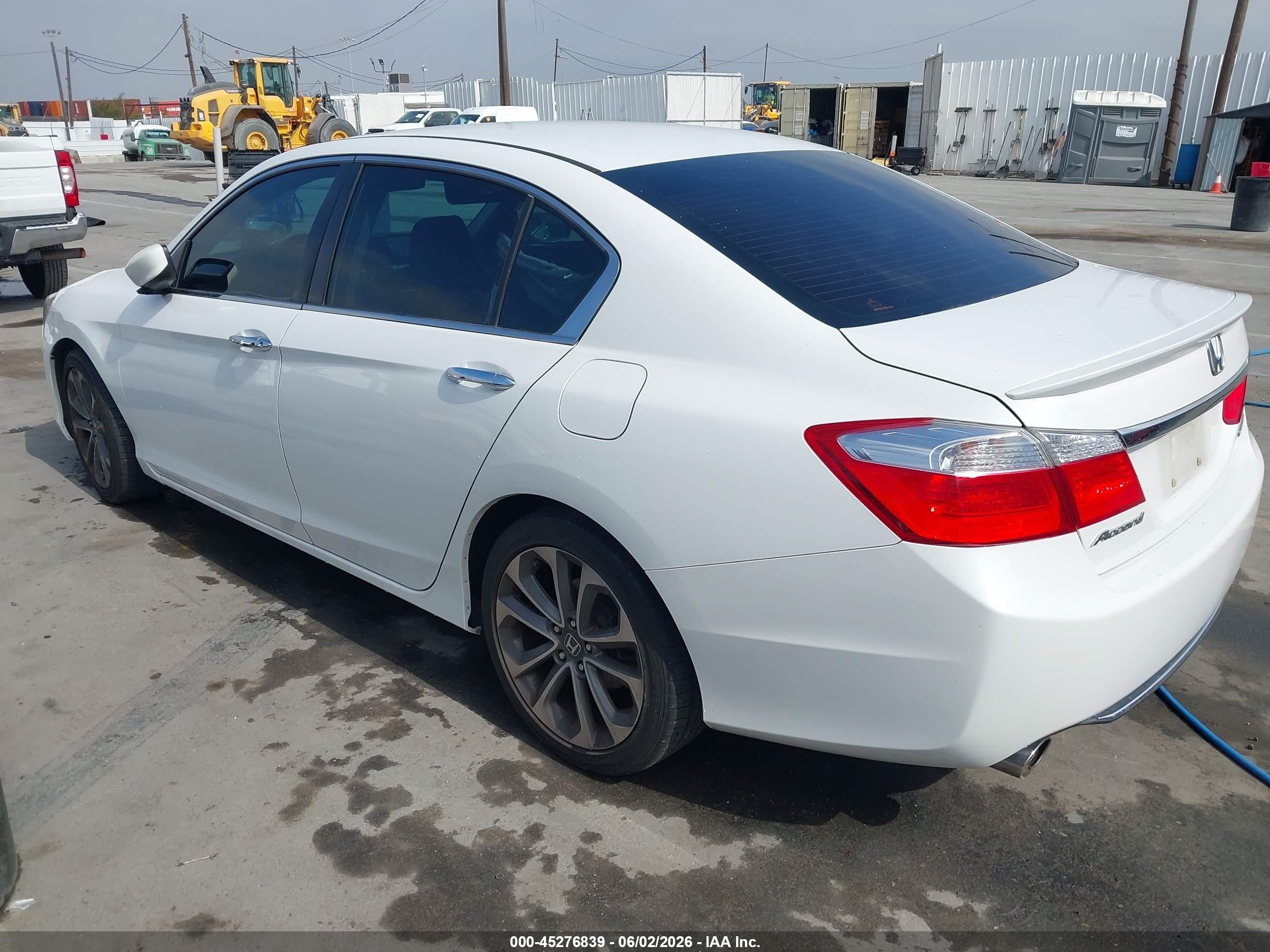 2015 Honda Accord Sport White vin: 1HGCR2F5XFA145259
