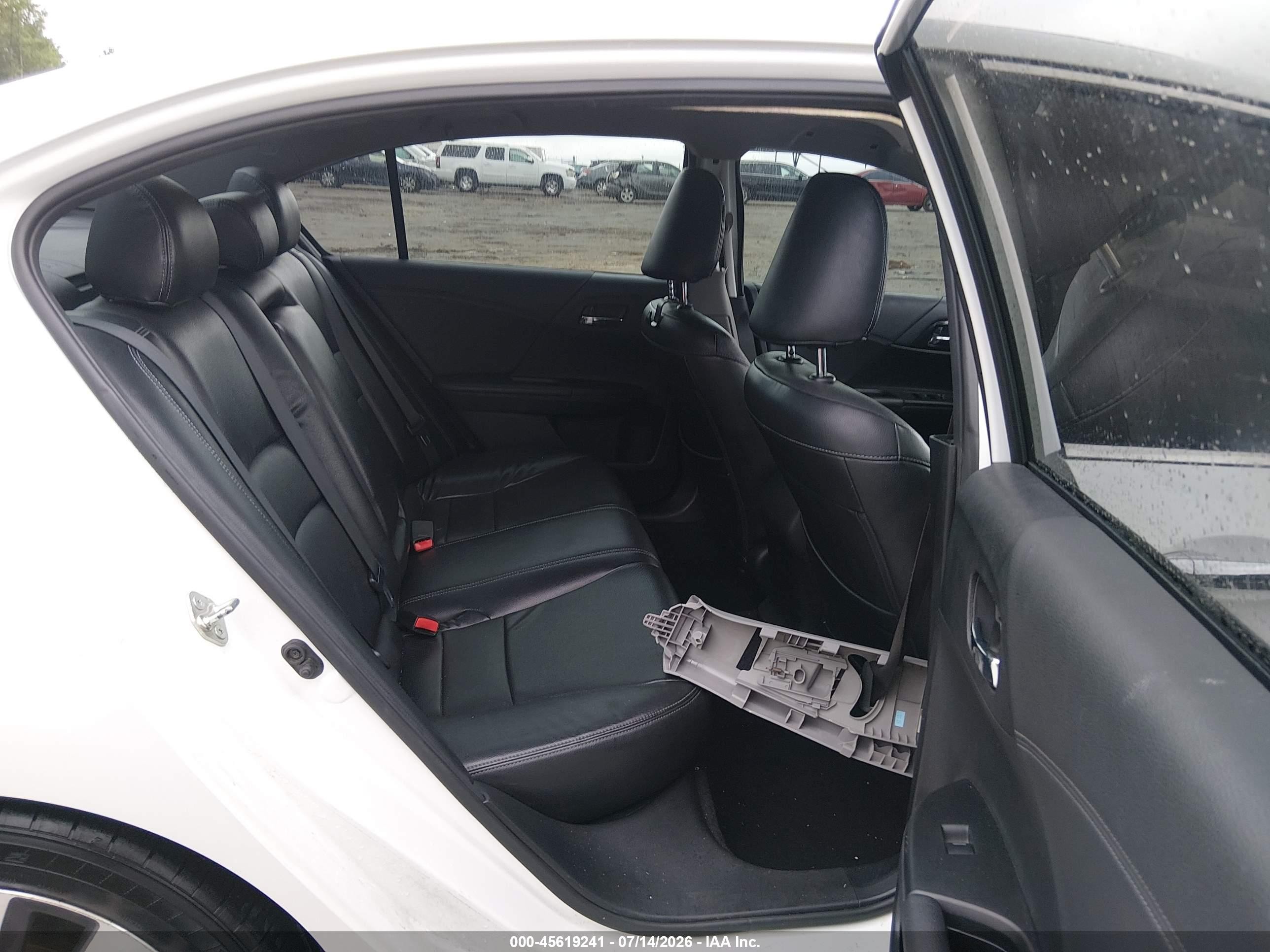 2015 Honda Accord Sport White vin: 1HGCR2F5XFA193599