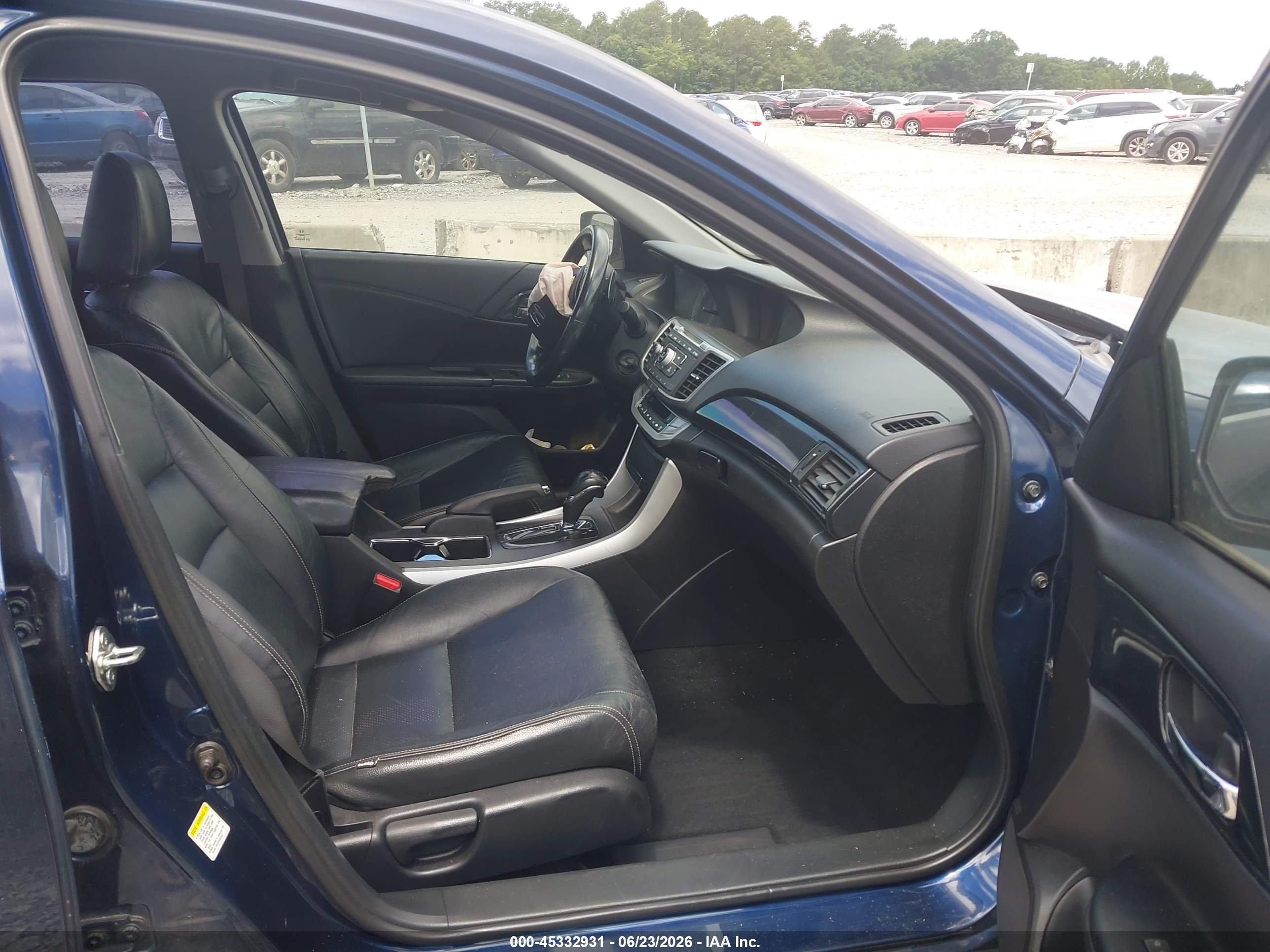 2015 Honda Accord Sport Blue vin: 1HGCR2F5XFA203659