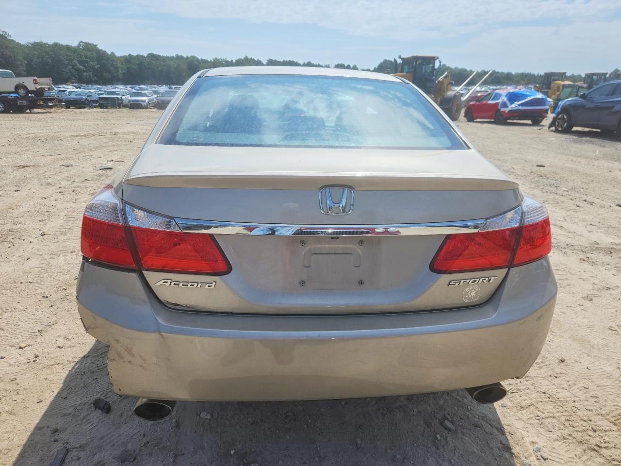 2015 Honda Accord Sport Beige vin: 1HGCR2F5XFA234930