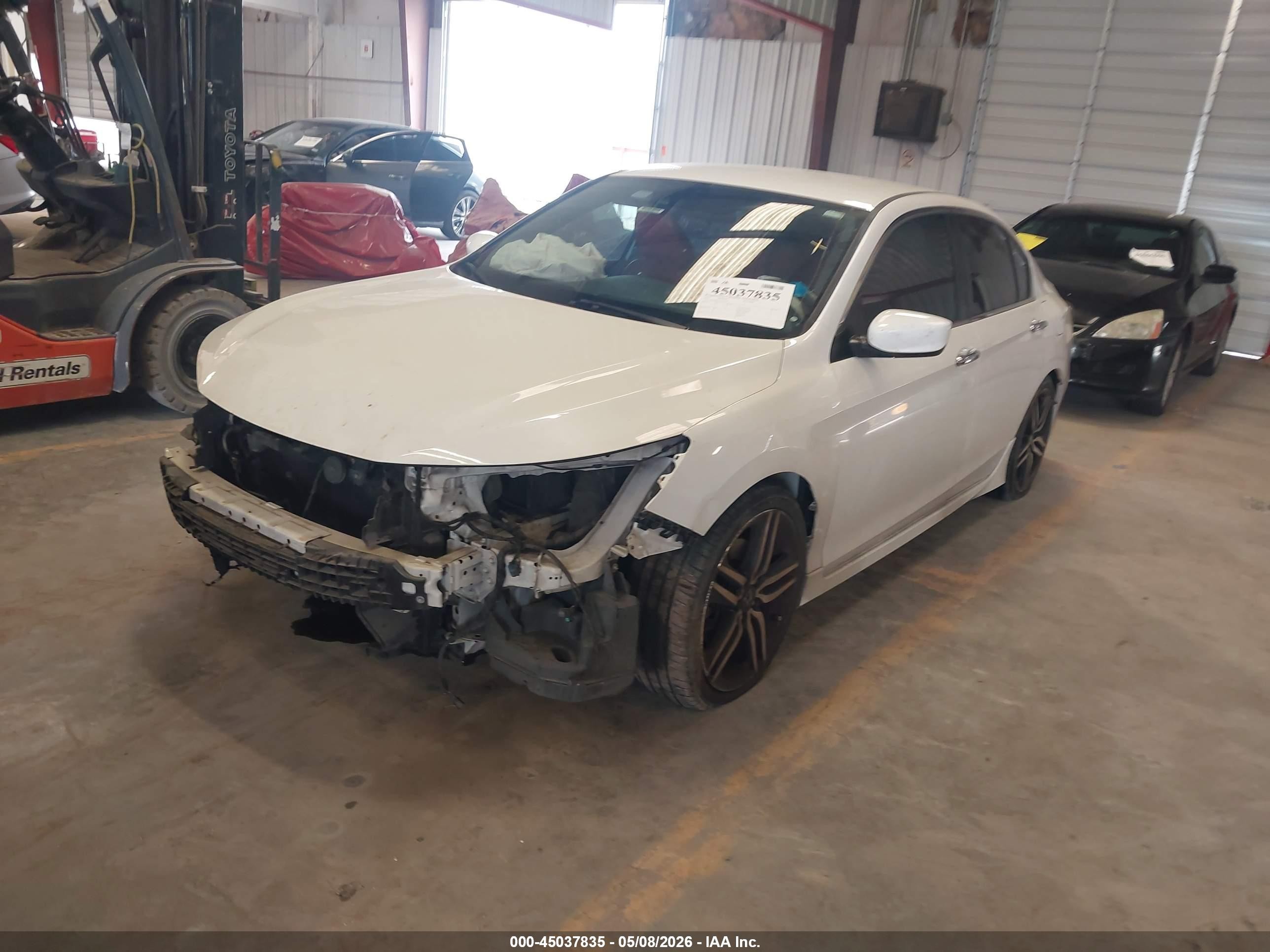 2017 Honda Accord Sport White vin: 1HGCR2F60HA022386