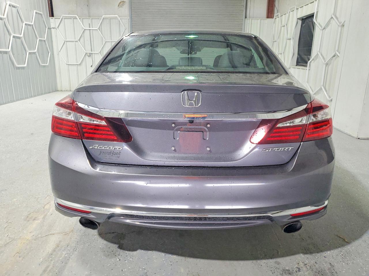 2017 Honda Accord Sport Gray vin: 1HGCR2F60HA110127