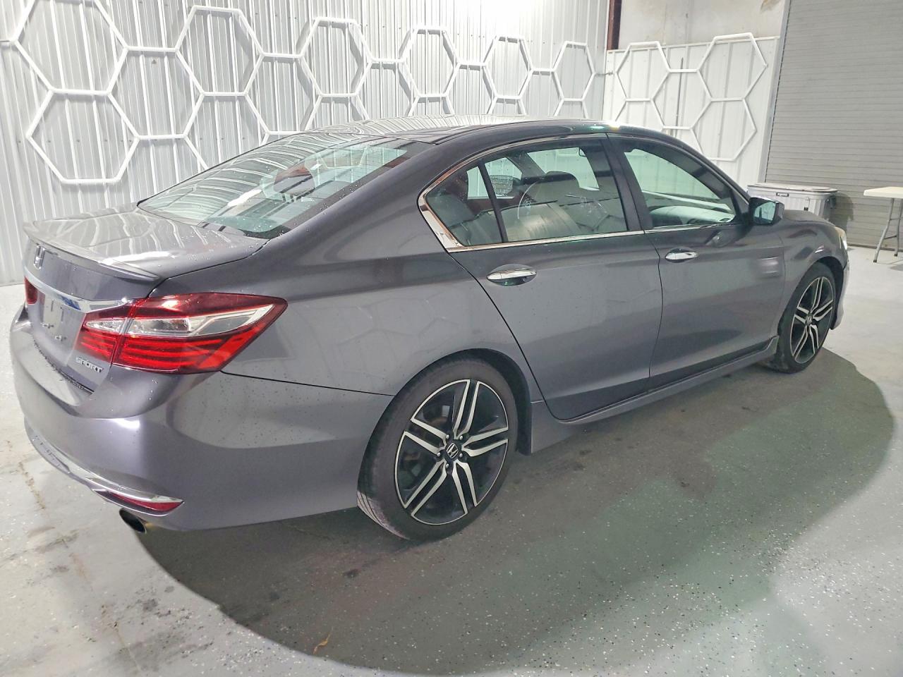 2017 Honda Accord Sport Gray vin: 1HGCR2F60HA110127