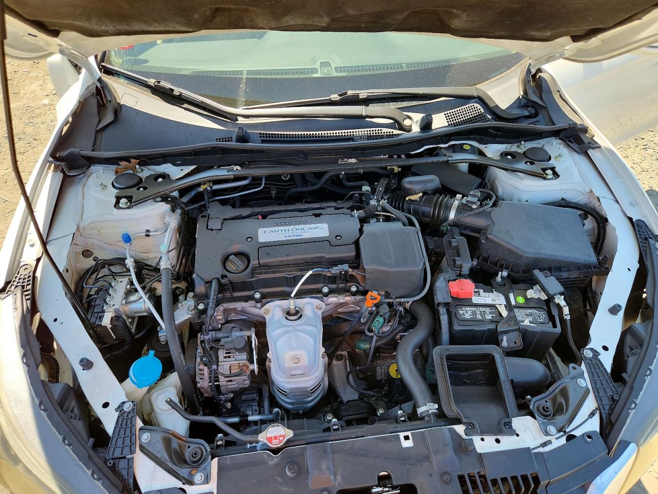 2015 Honda Accord Ex White vin: 1HGCR2F70FA027156