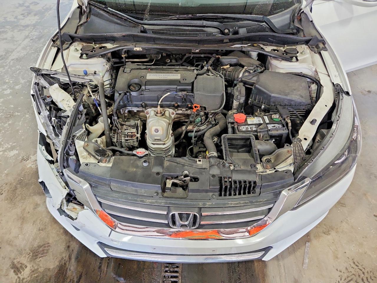 2015 Honda Accord White vin: 1HGCR2F70FA048198