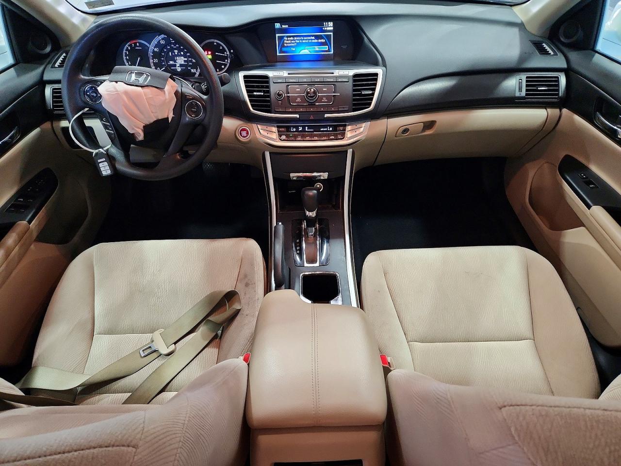 2015 Honda Accord White vin: 1HGCR2F70FA048198