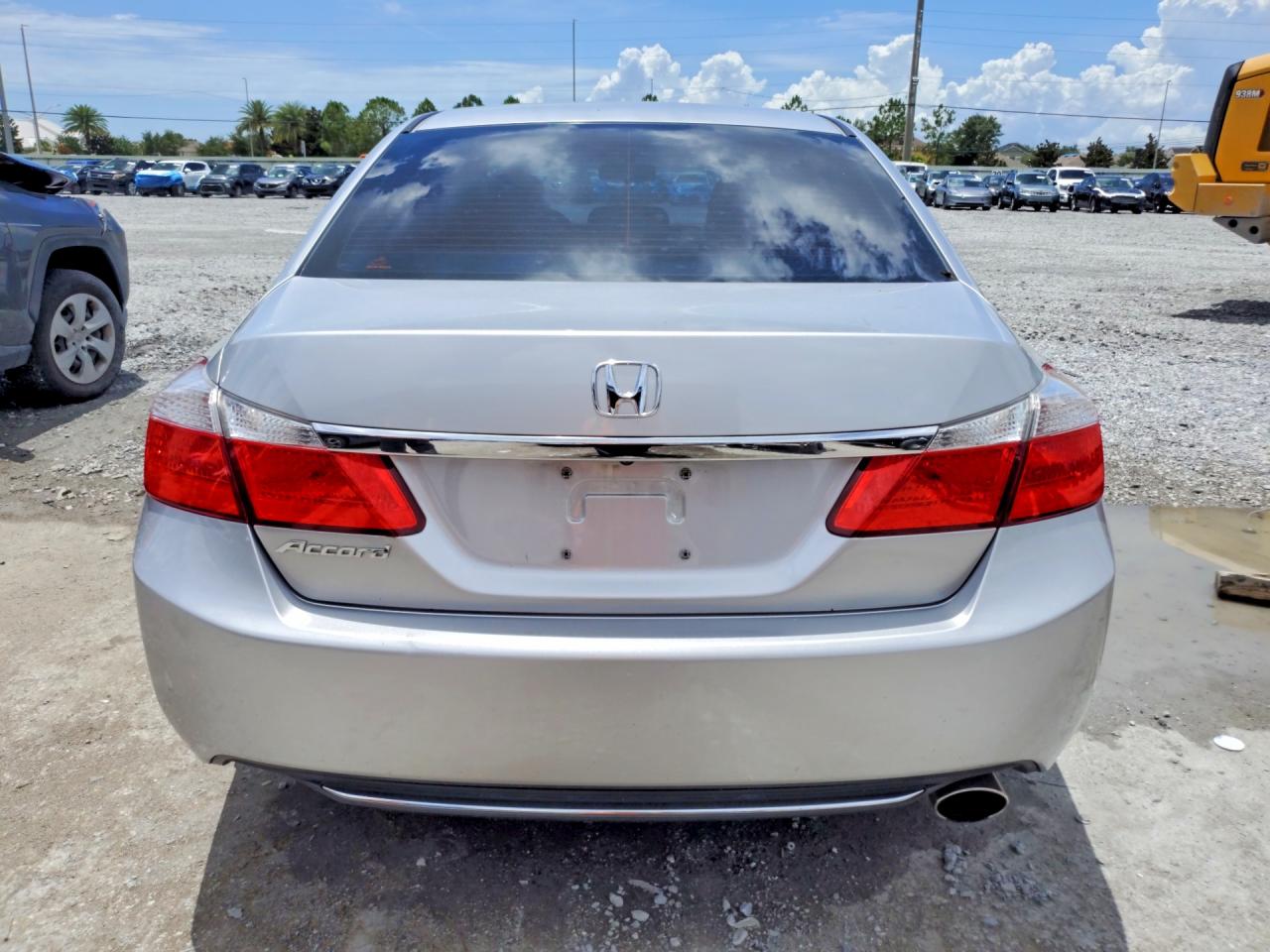 2013 Honda Accord Ex Silver vin: 1HGCR2F71DA081837