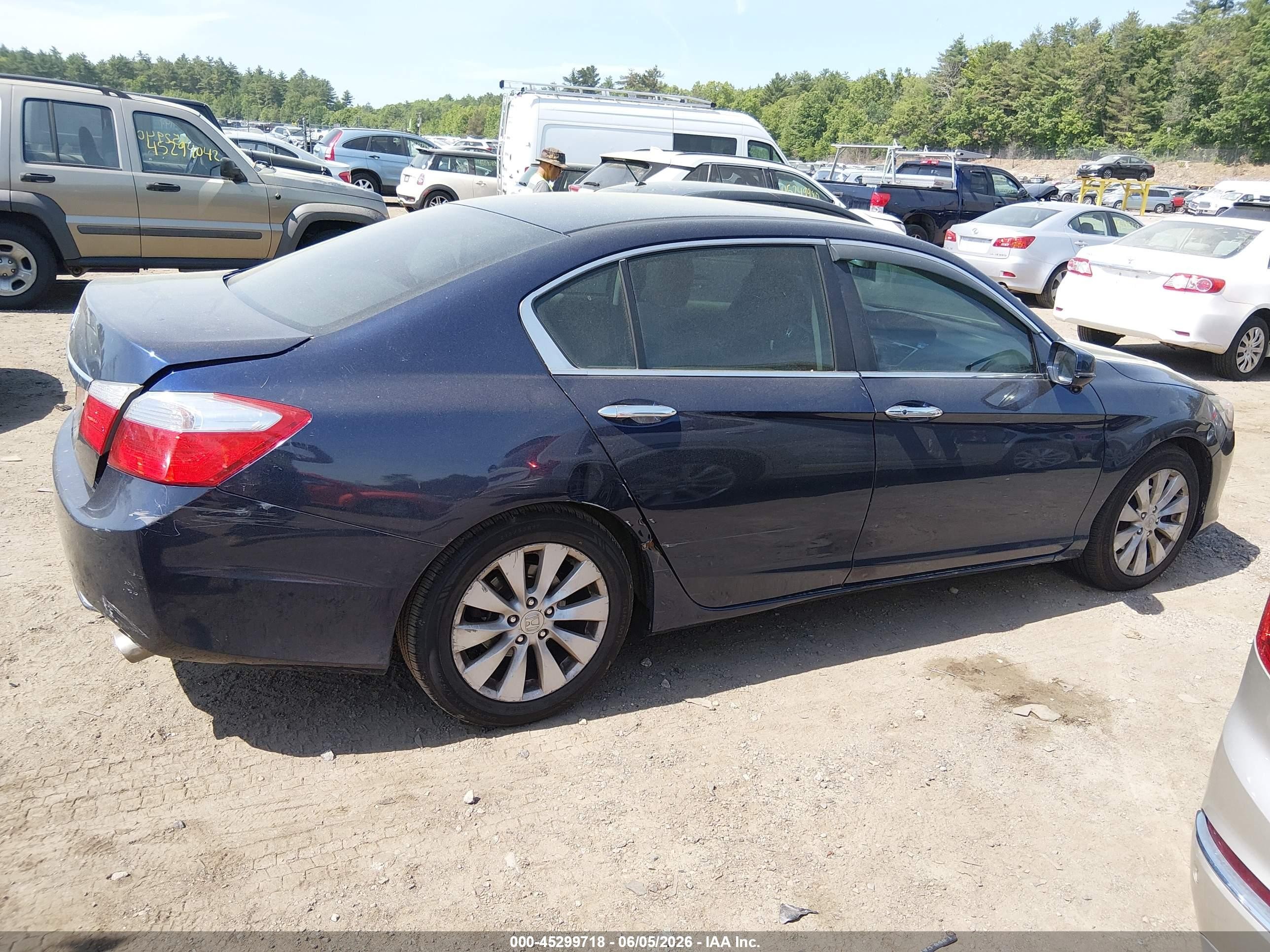 2013 Honda Accord Ex Blue vin: 1HGCR2F71DA129384