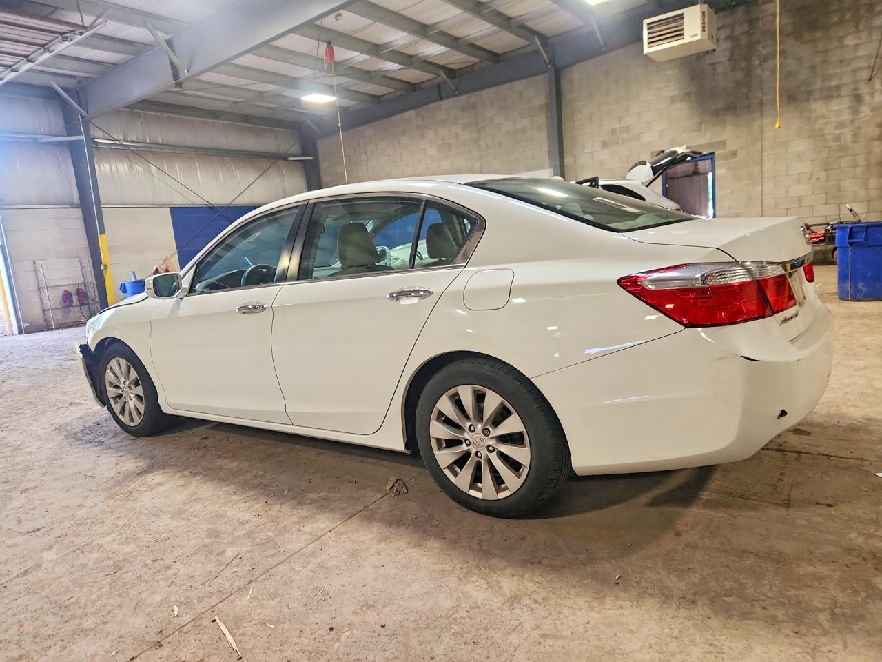 2015 Honda Accord Ex White vin: 1HGCR2F71FA068556