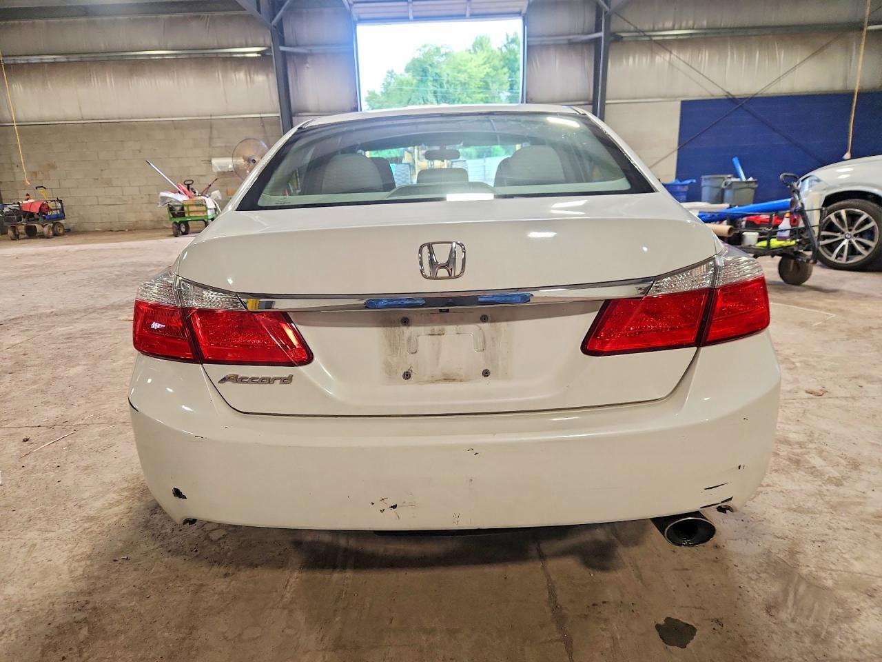 2015 Honda Accord Ex White vin: 1HGCR2F71FA068556
