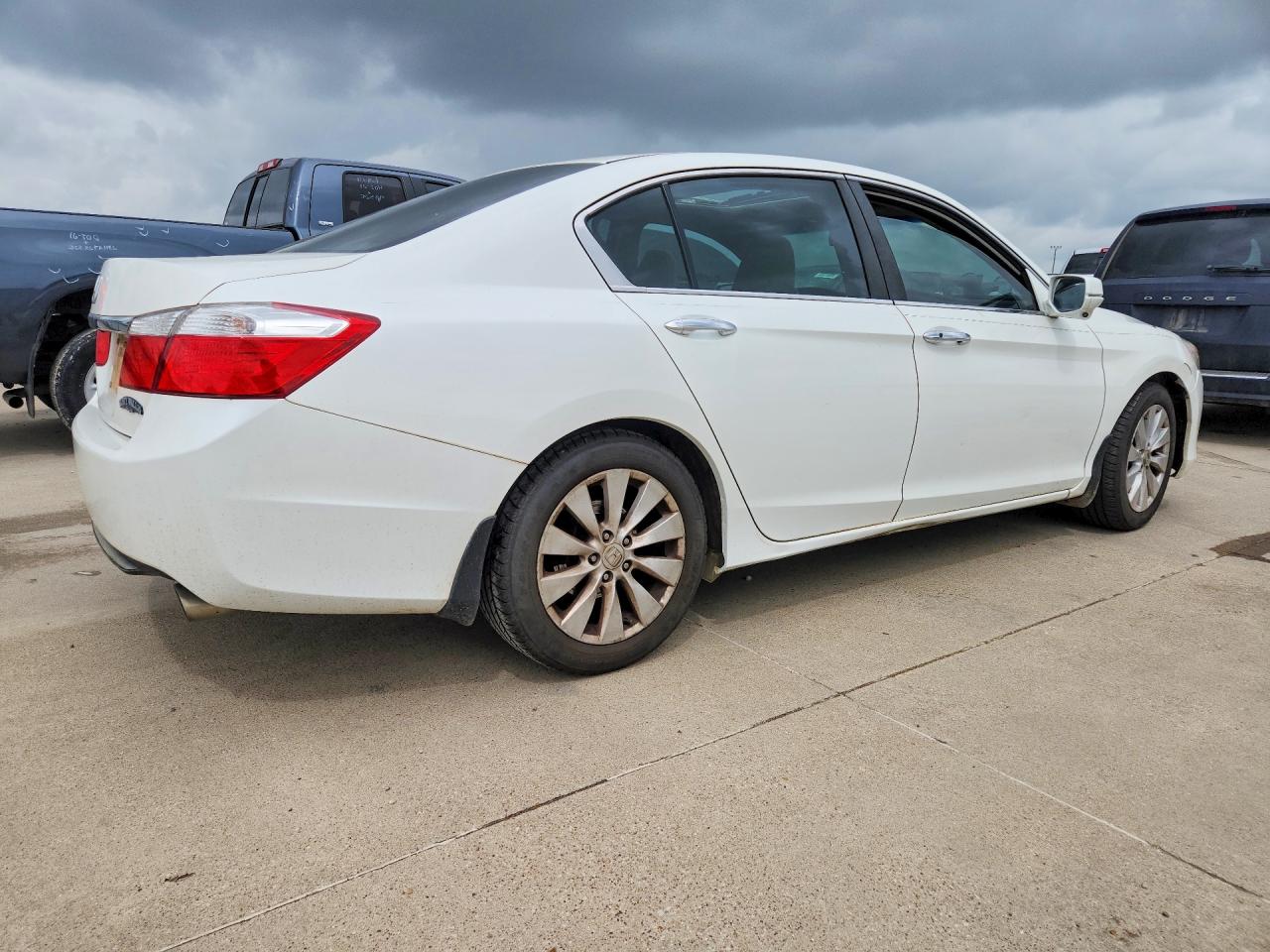 2013 Honda Accord Ex White vin: 1HGCR2F72DA031190