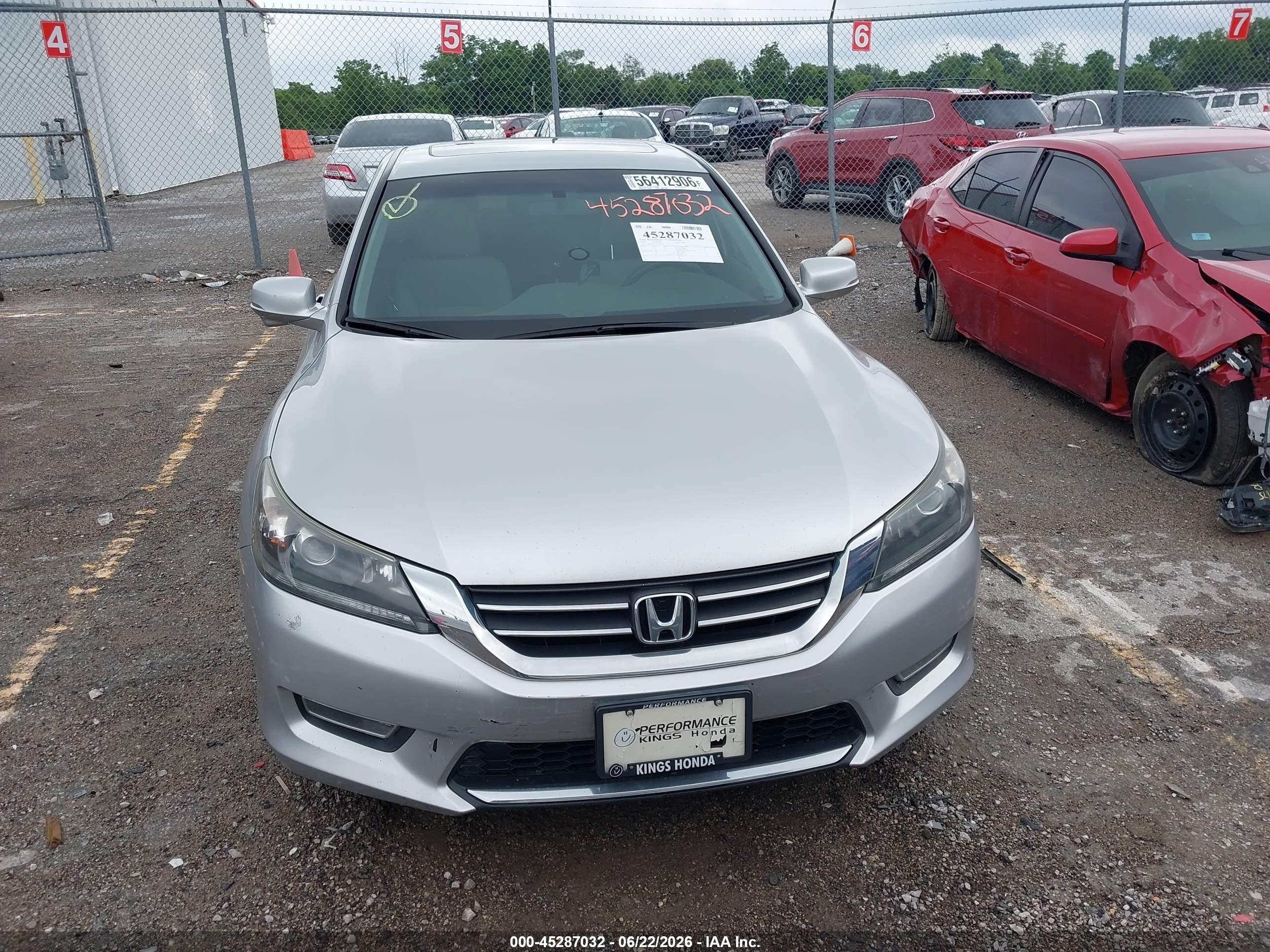 2013 Honda Accord Ex Серебряный vin: 1HGCR2F72DA278516