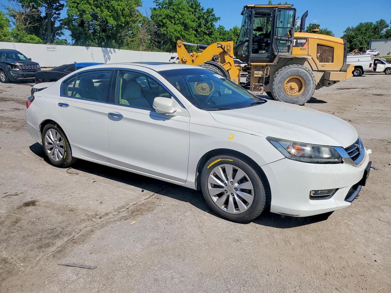 2013 Honda Accord Ex Белый vin: 1HGCR2F73DA027679