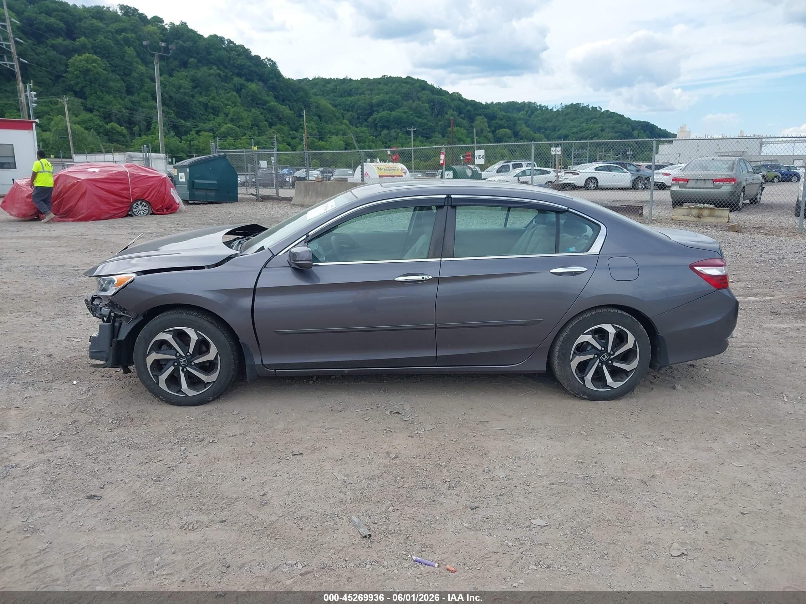 2016 Honda Accord Ex Gray vin: 1HGCR2F73GA192197
