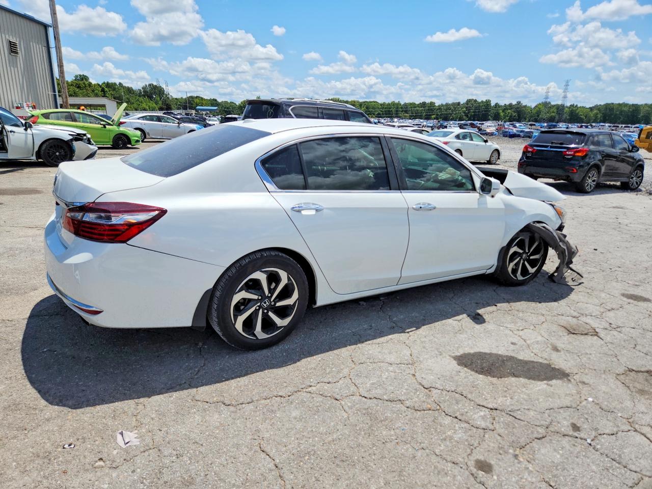 2017 Honda Accord Ex White vin: 1HGCR2F73HA110678