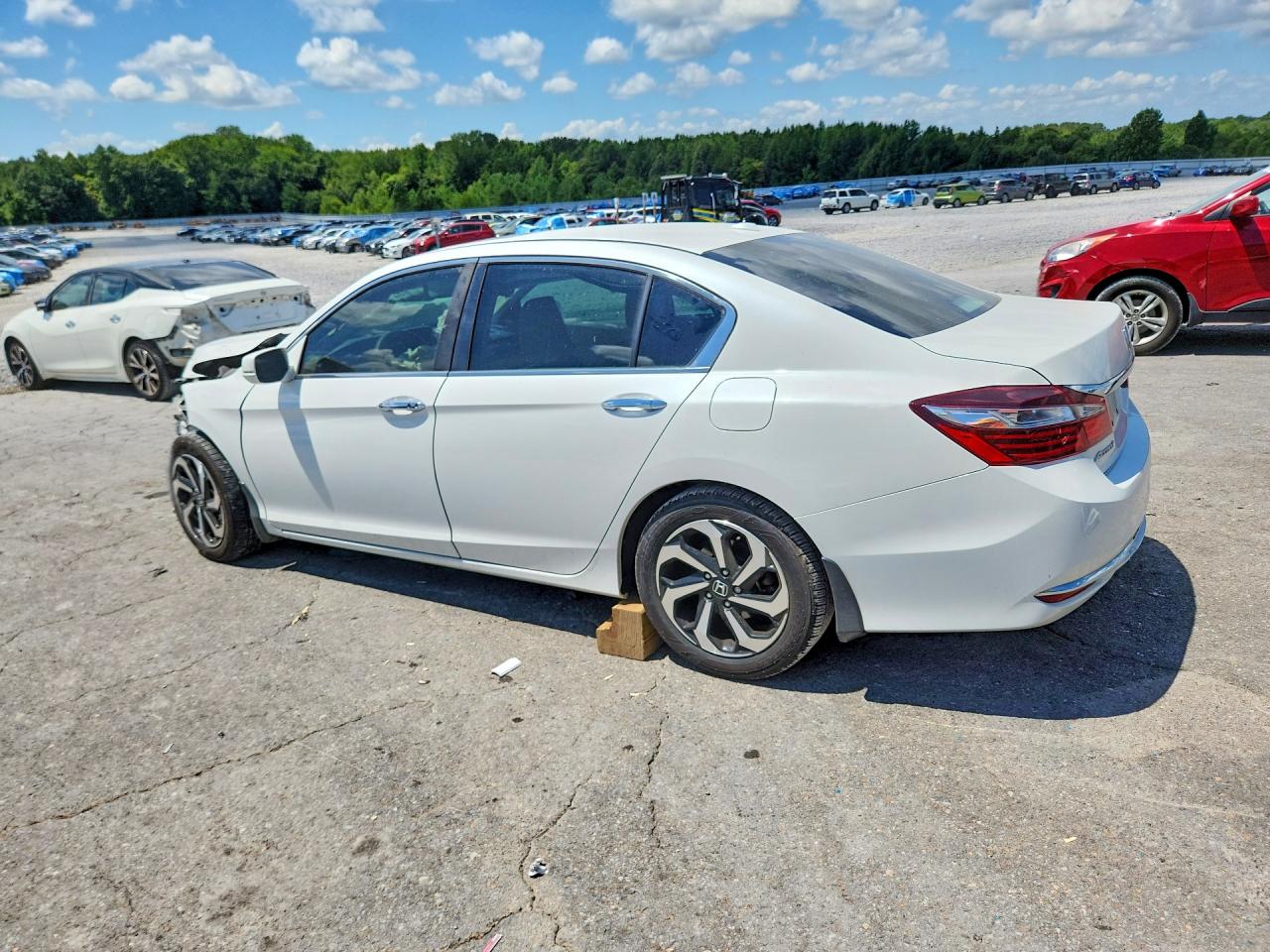 2017 Honda Accord Ex White vin: 1HGCR2F73HA110678