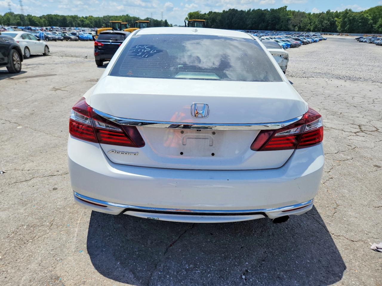 2017 Honda Accord Ex White vin: 1HGCR2F73HA110678