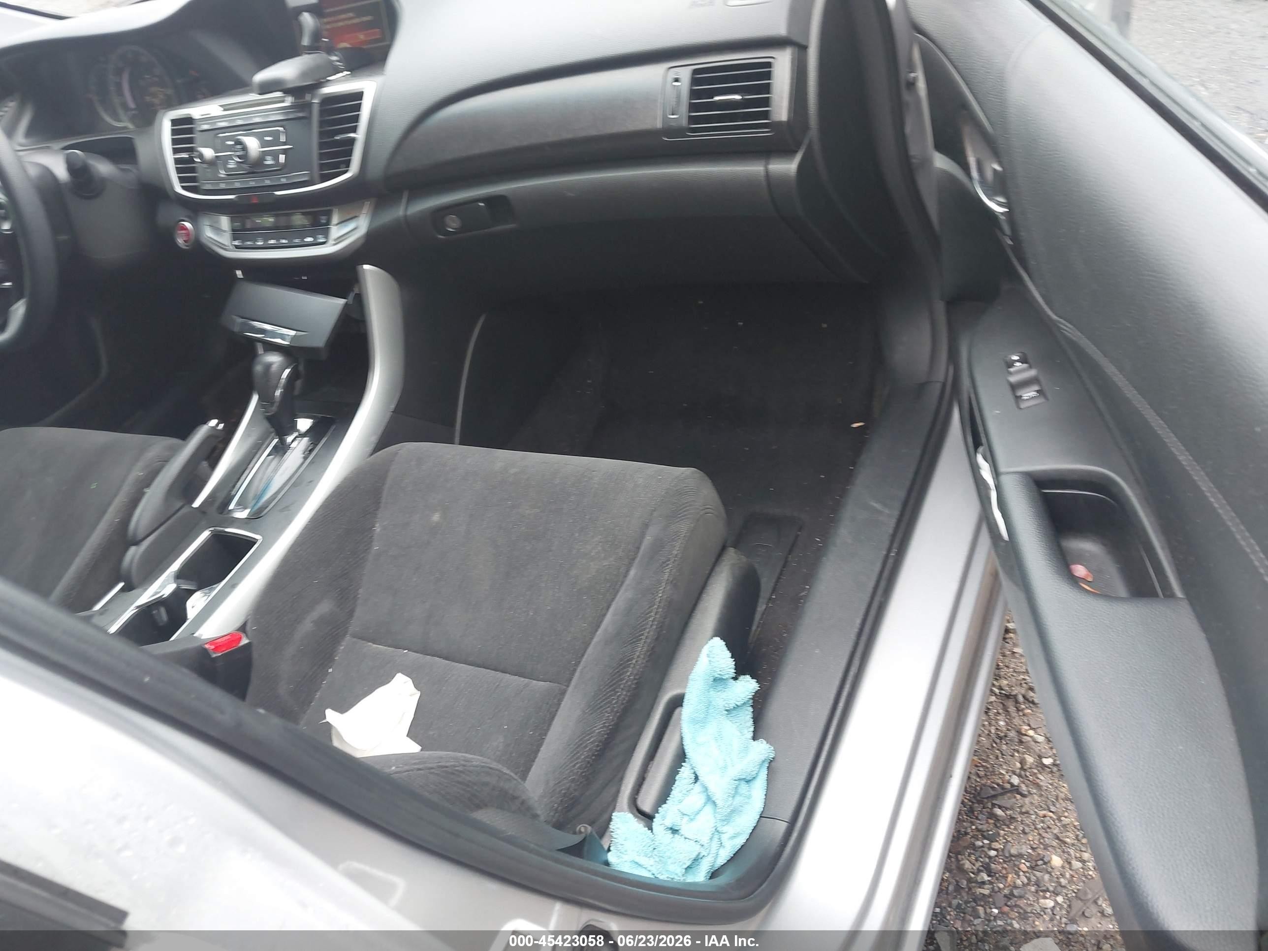 2013 Honda Accord Ex Silver vin: 1HGCR2F74DA013757