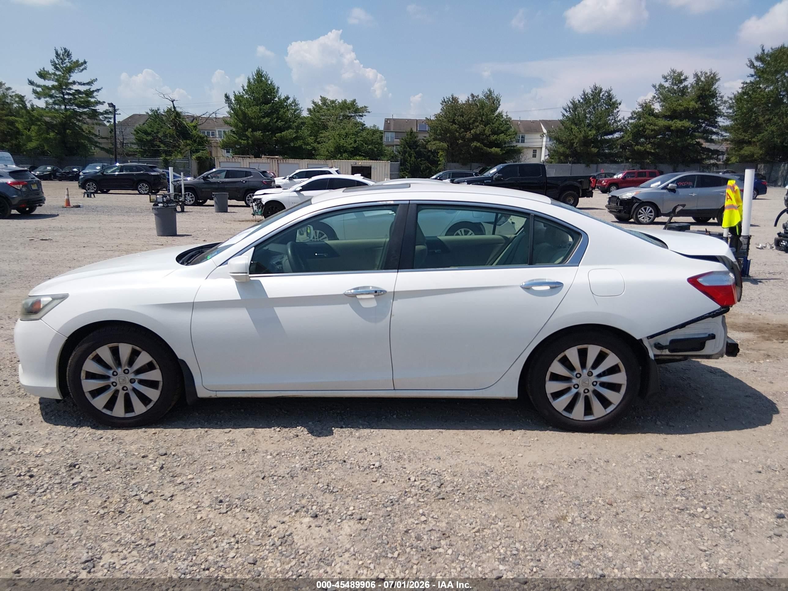 2013 Honda Accord Ex White vin: 1HGCR2F75DA006963