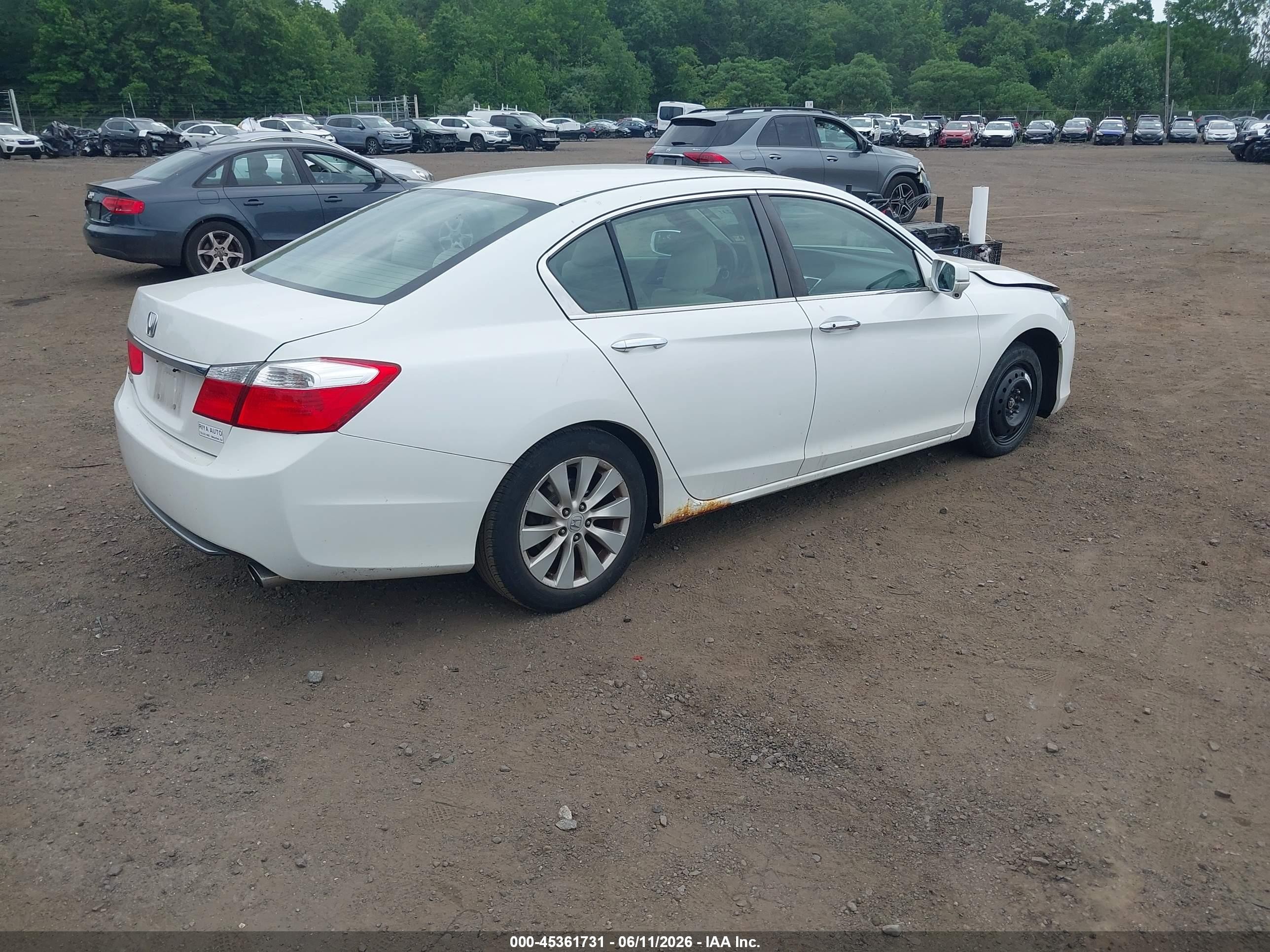 2013 Honda Accord Ex White vin: 1HGCR2F75DA158144