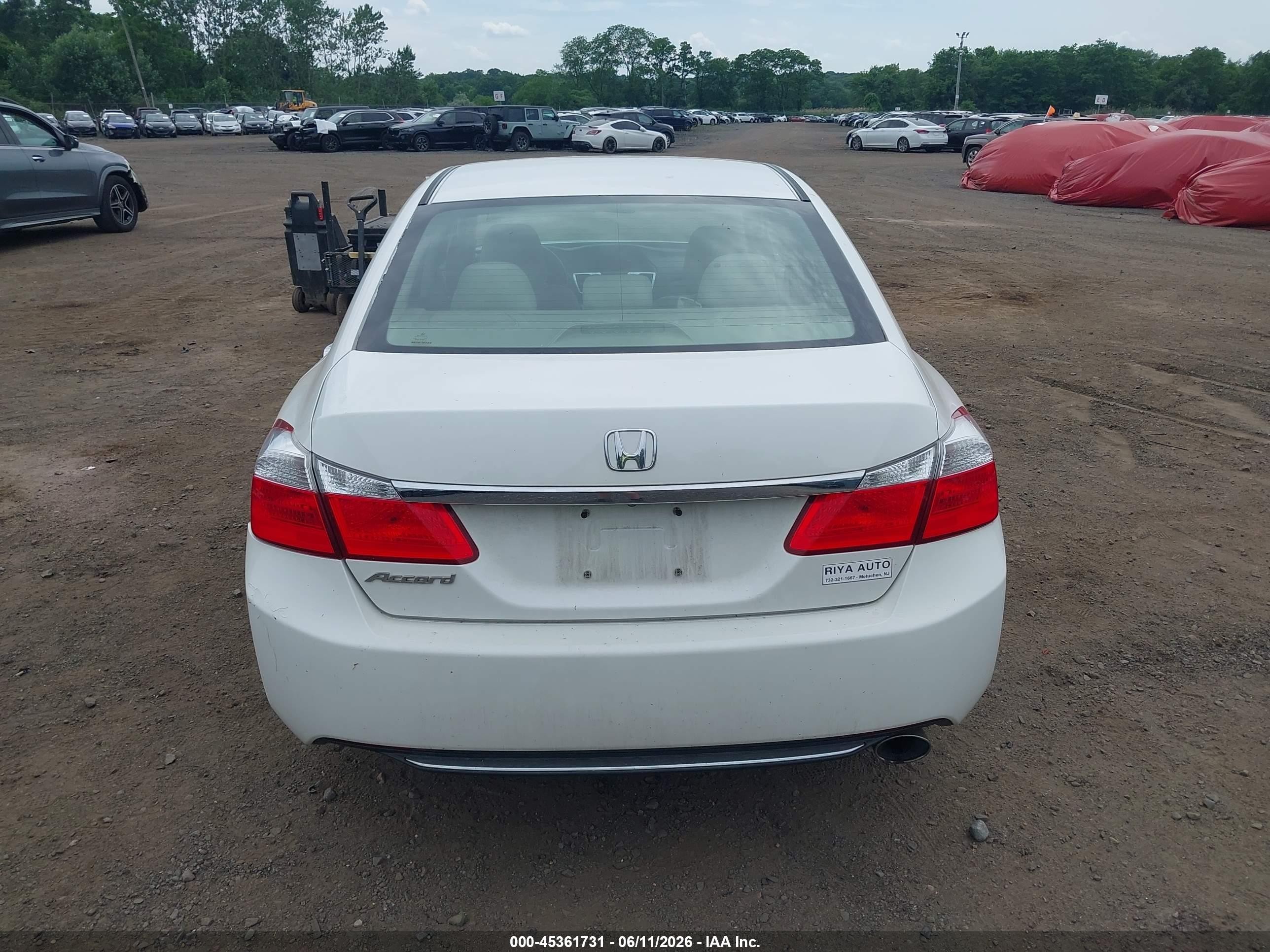 2013 Honda Accord Ex White vin: 1HGCR2F75DA158144
