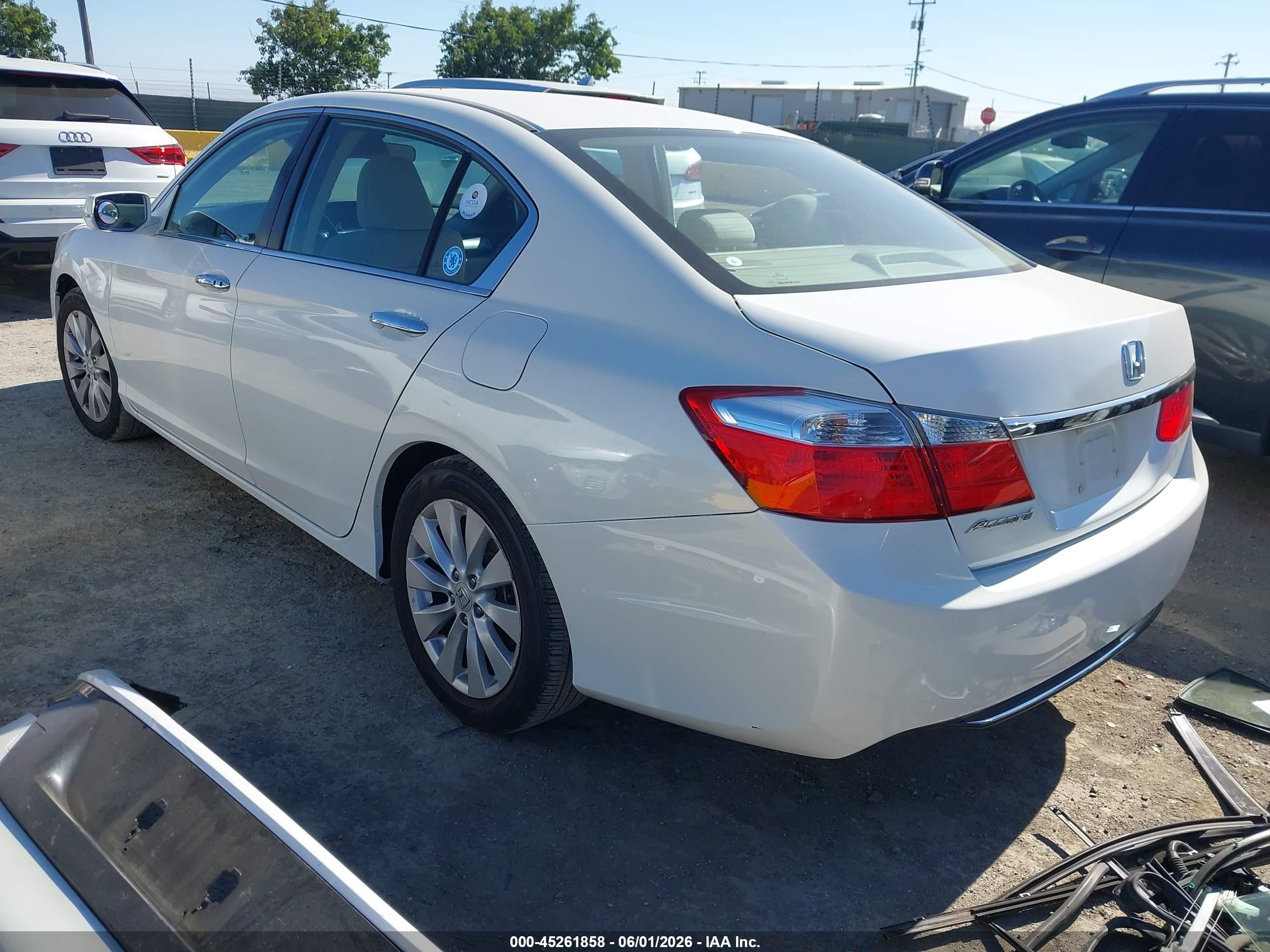 2013 Honda Accord Ex White vin: 1HGCR2F75DA230556