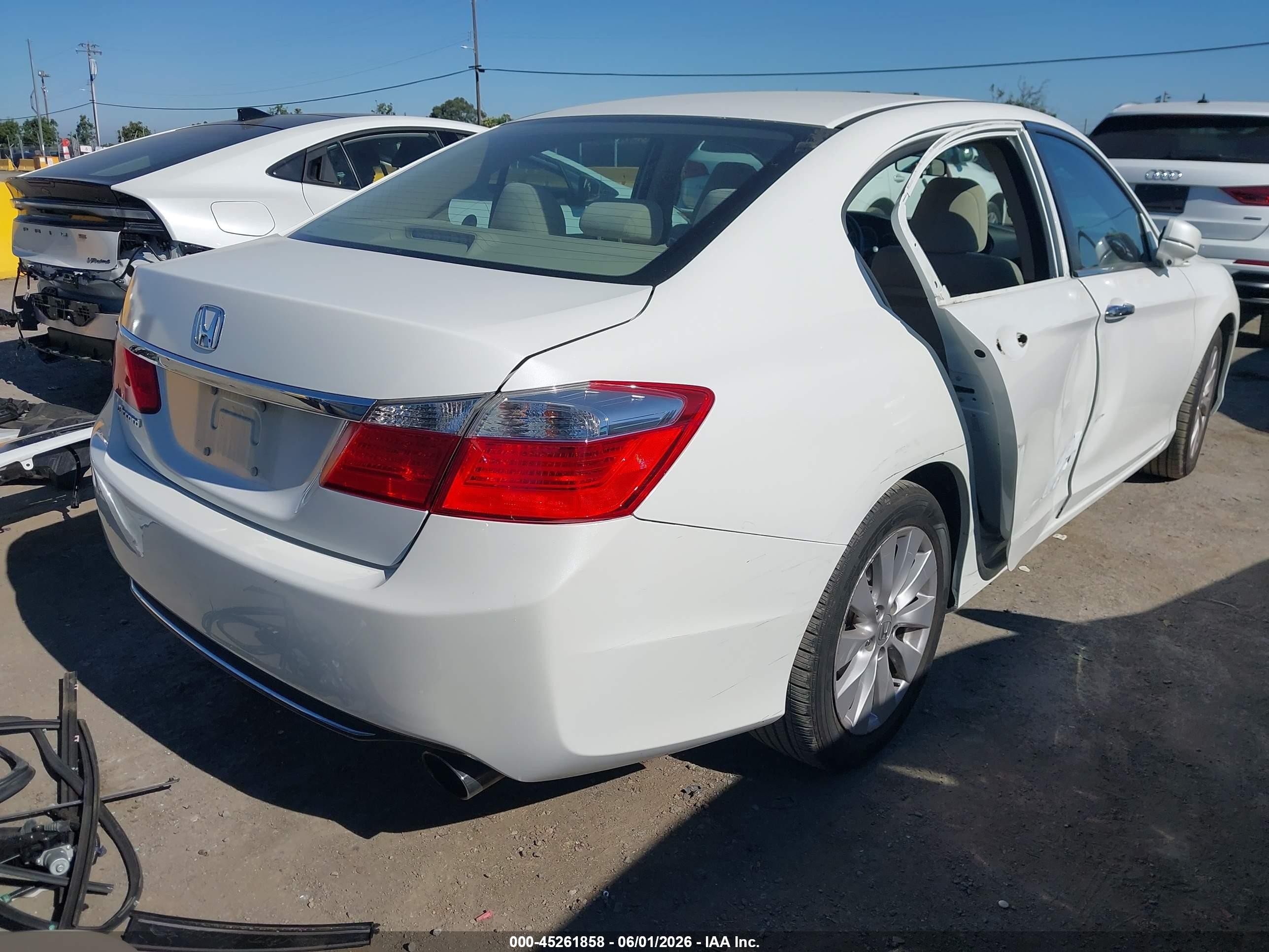 2013 Honda Accord Ex White vin: 1HGCR2F75DA230556
