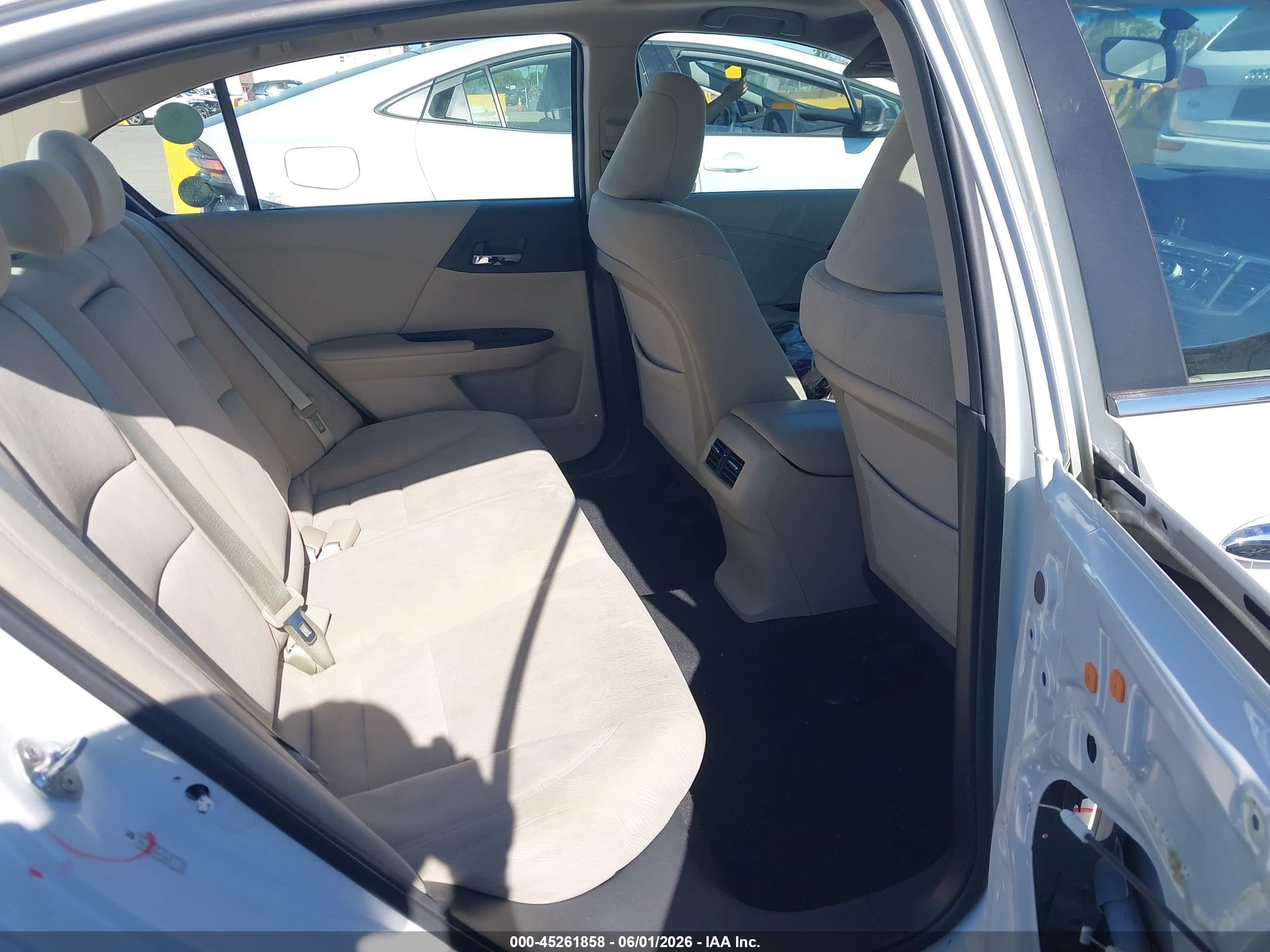 2013 Honda Accord Ex White vin: 1HGCR2F75DA230556