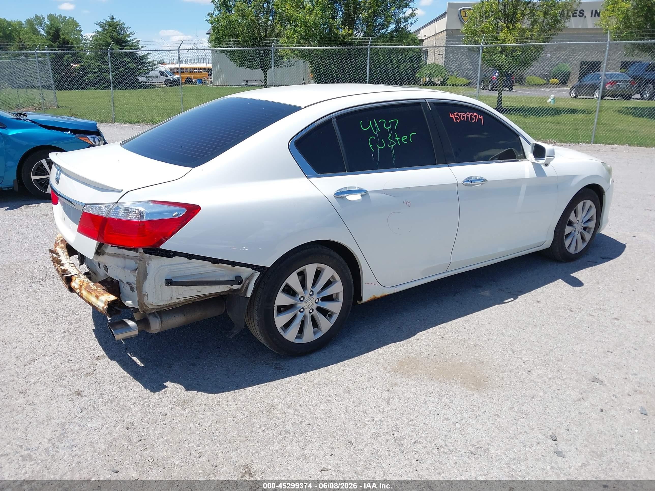 2015 Honda Accord Ex White vin: 1HGCR2F75FA033907