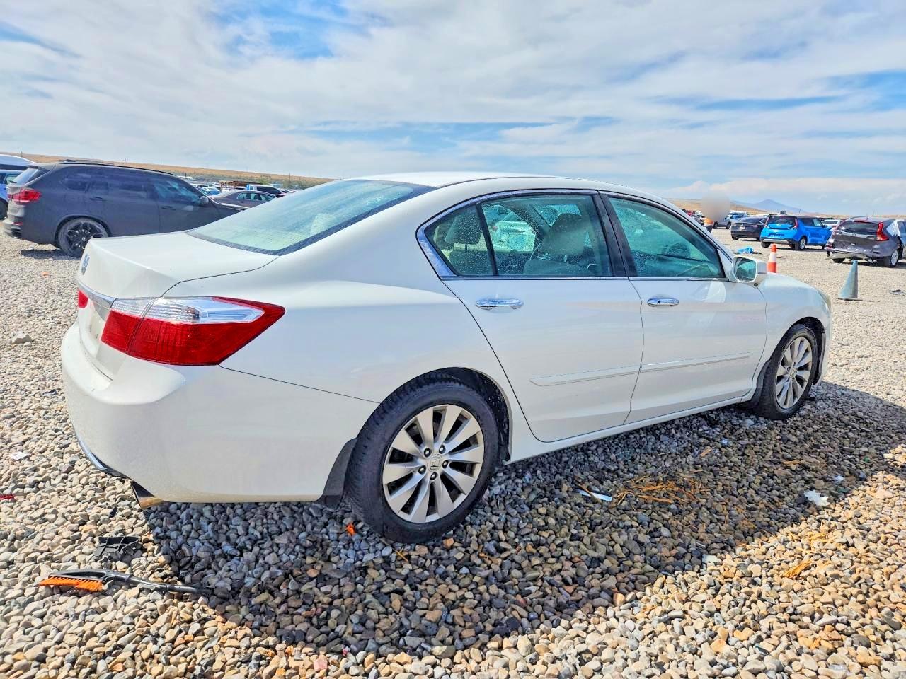 2015 Honda Accord Ex White vin: 1HGCR2F76FA061599