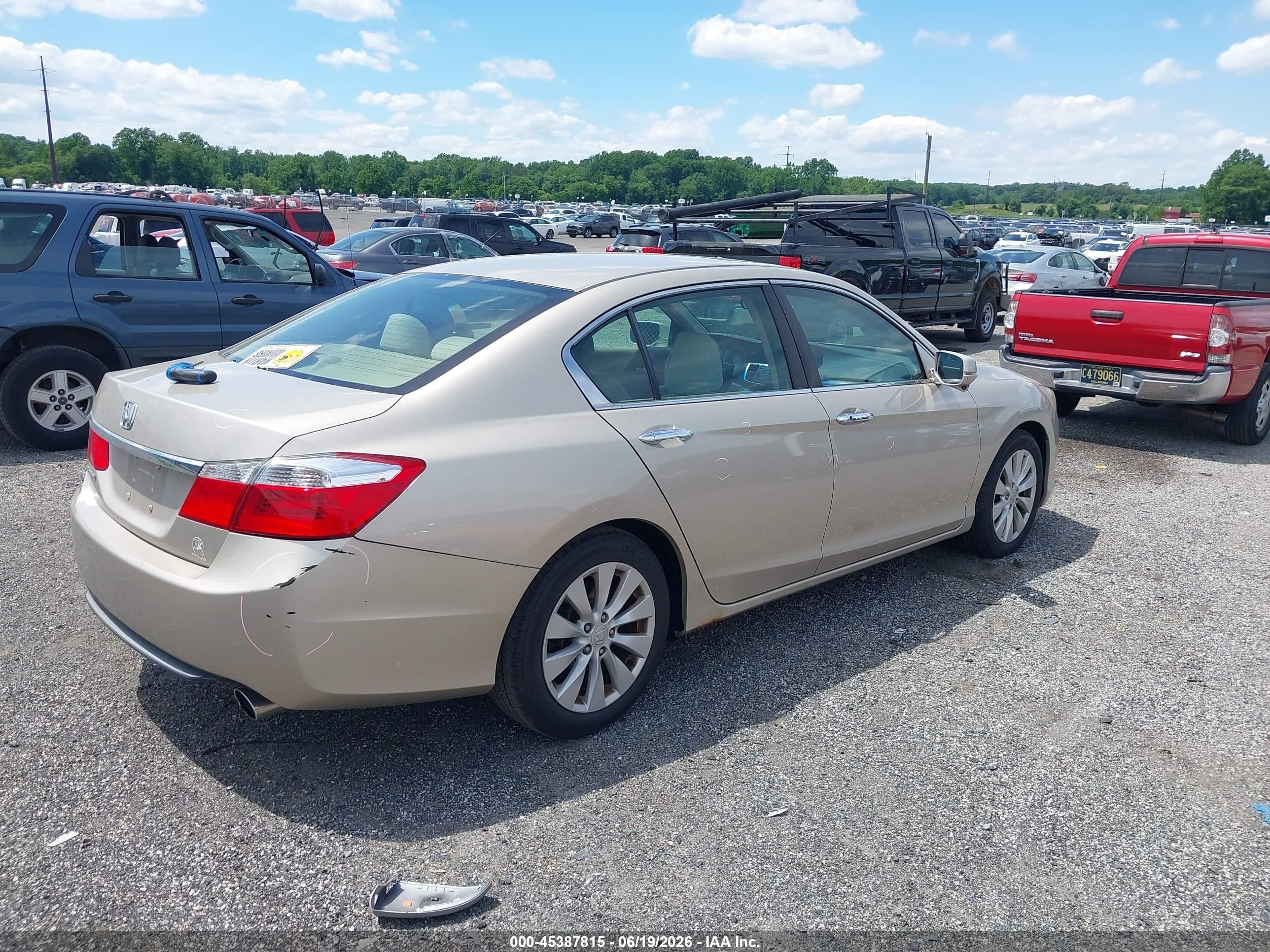 2013 Honda Accord Ex Gold vin: 1HGCR2F77DA272680