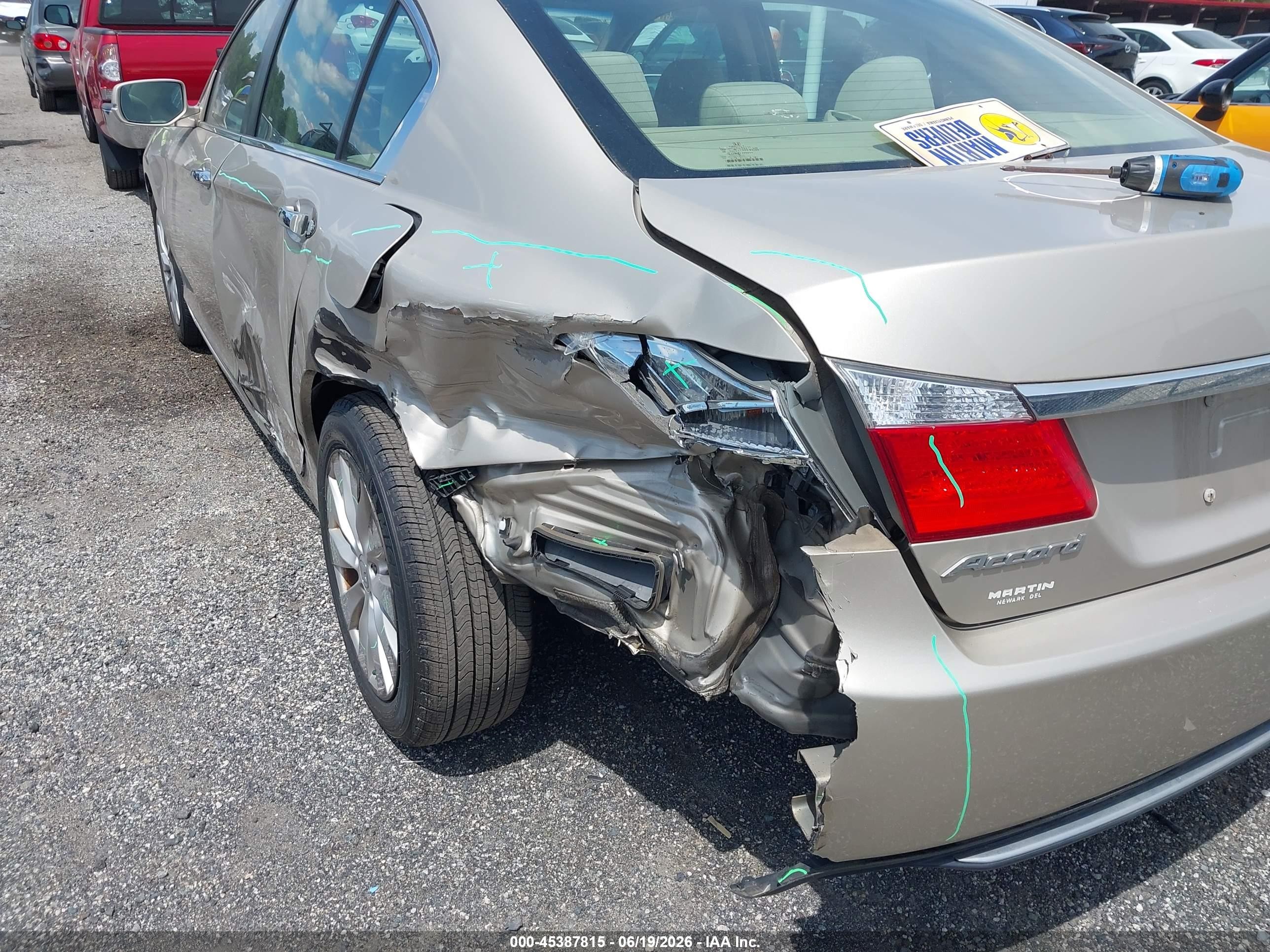 2013 Honda Accord Ex Gold vin: 1HGCR2F77DA272680