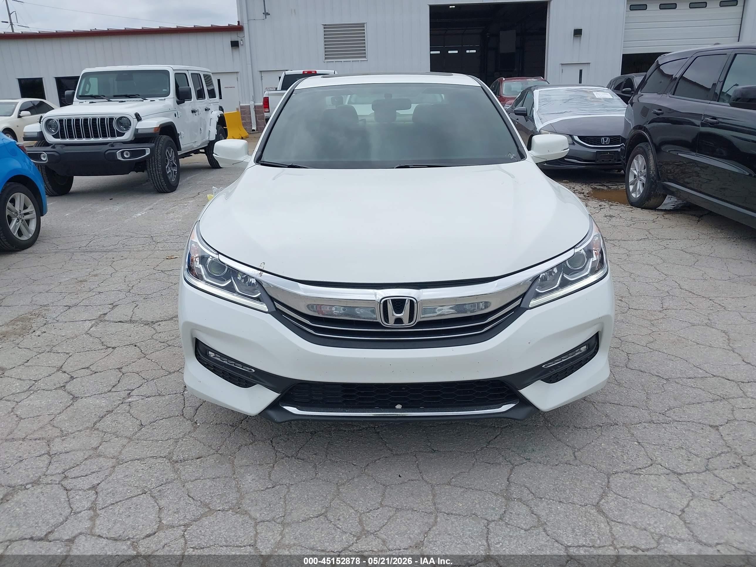 2017 Honda Accord Ex White vin: 1HGCR2F78HA004839