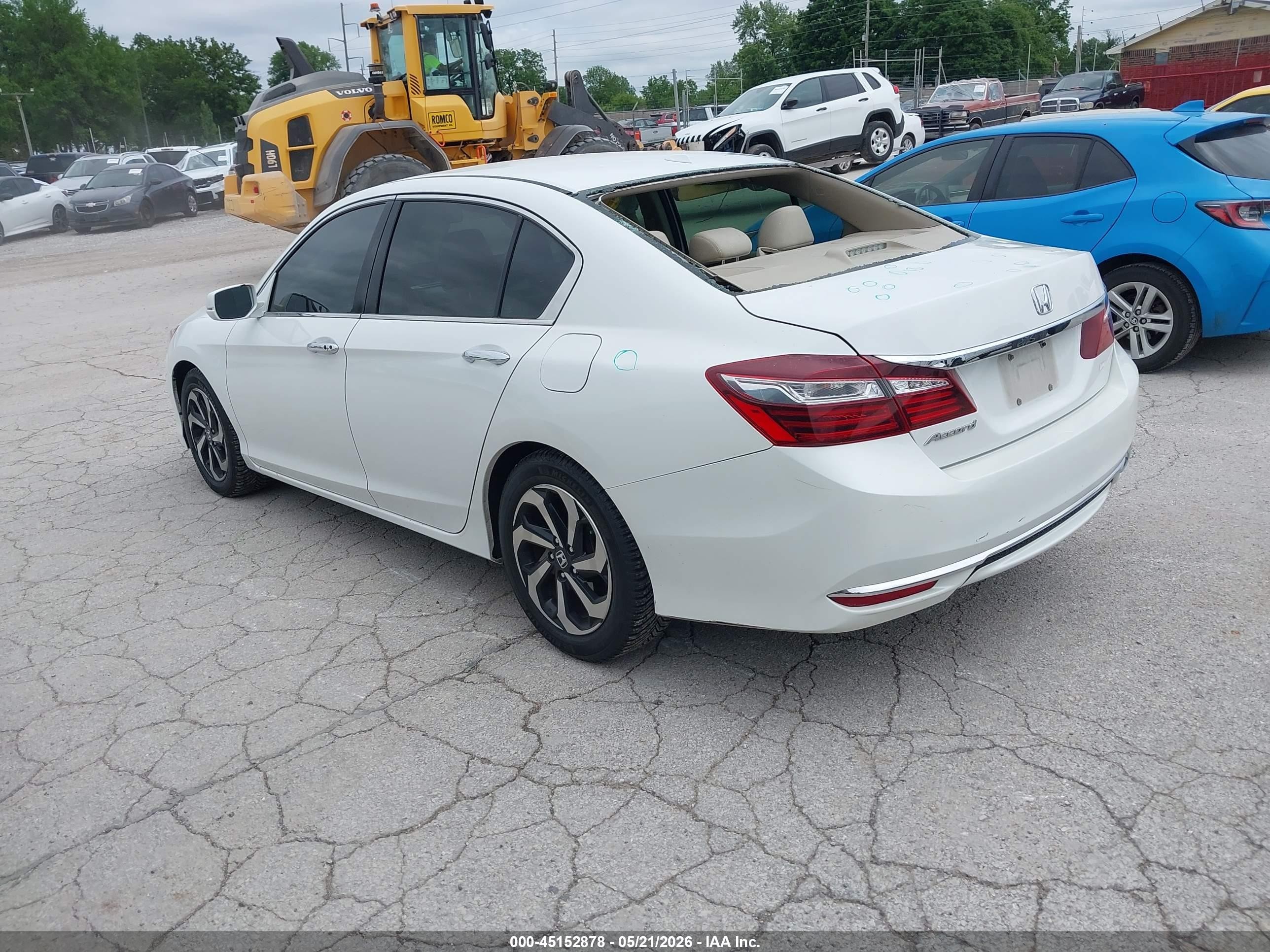 2017 Honda Accord Ex White vin: 1HGCR2F78HA004839