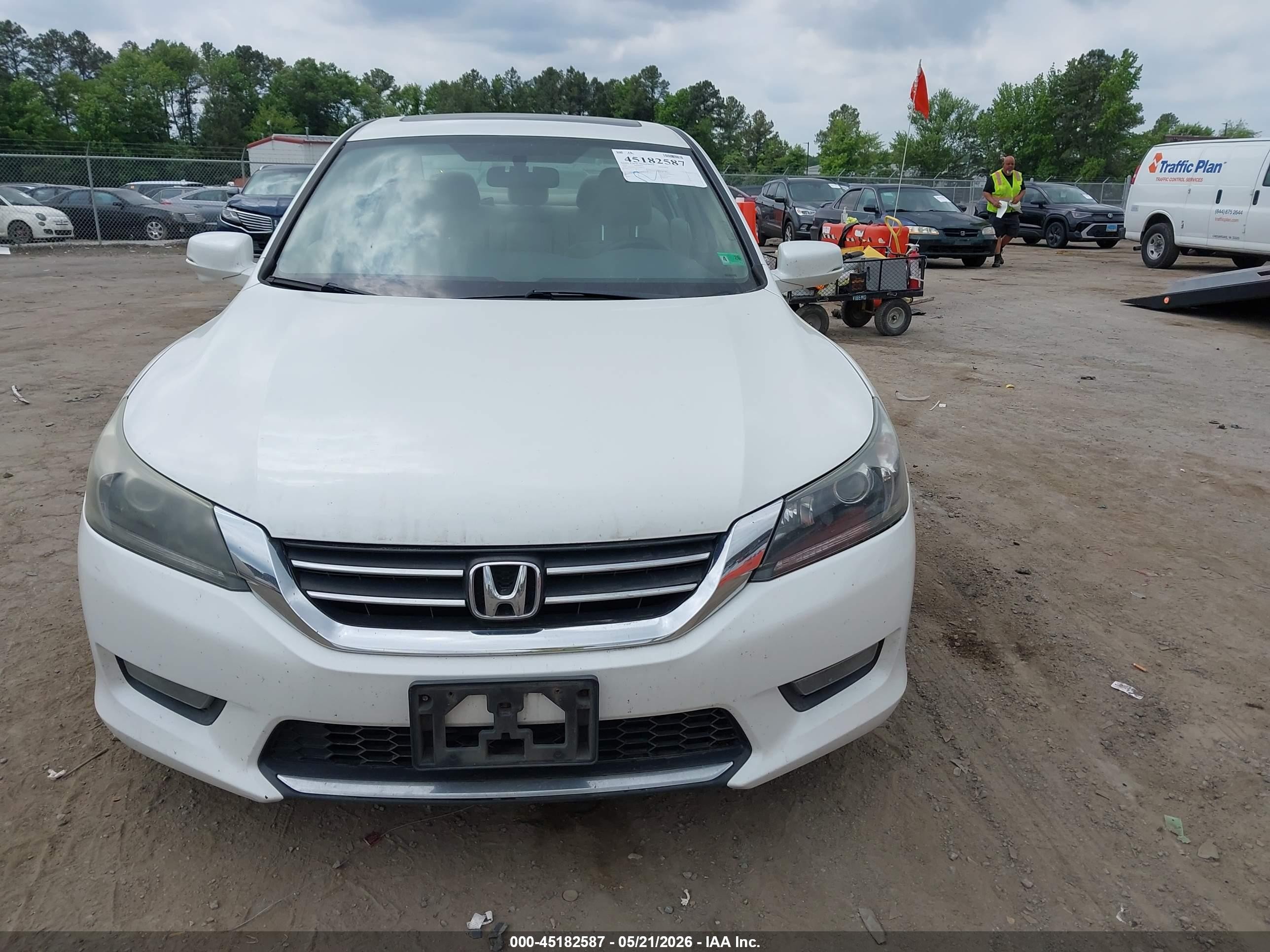 2015 Honda Accord Ex White vin: 1HGCR2F79FA060396